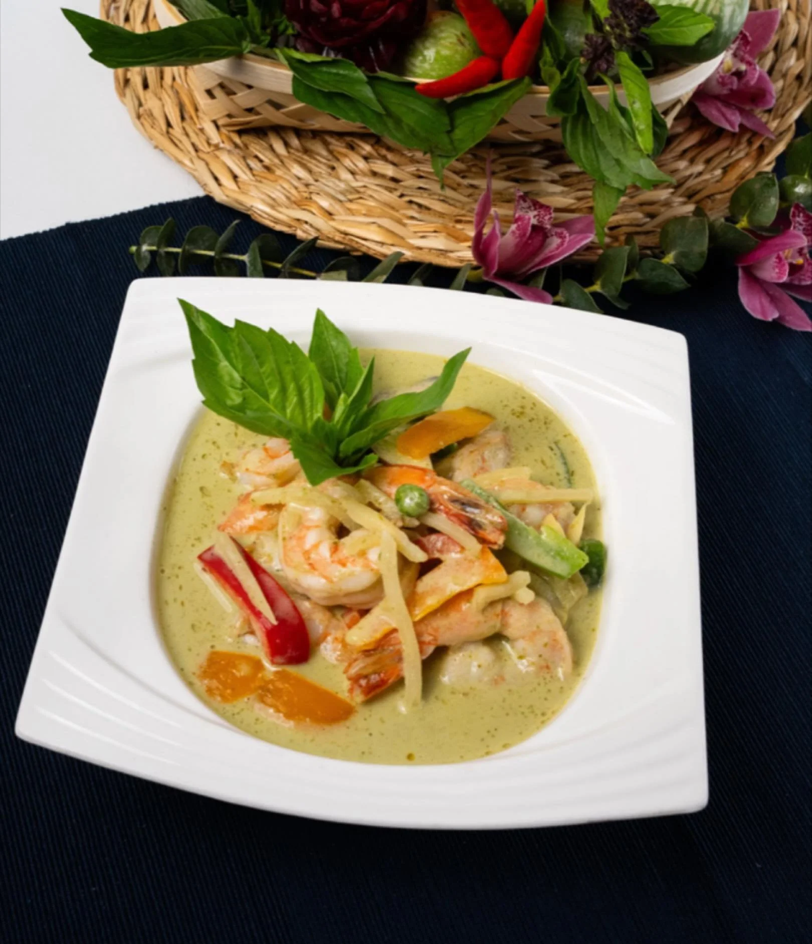 🌿 Green Curry &ndash; (GF) goodness in every bite! 💚 A perfect balance of spice, creaminess, and aromatic Thai herbs. Our Green Curry is simmered with bamboo shoots, bell peppers, eggplant, peas, and fresh basil leaves for that vibrant, comforting 