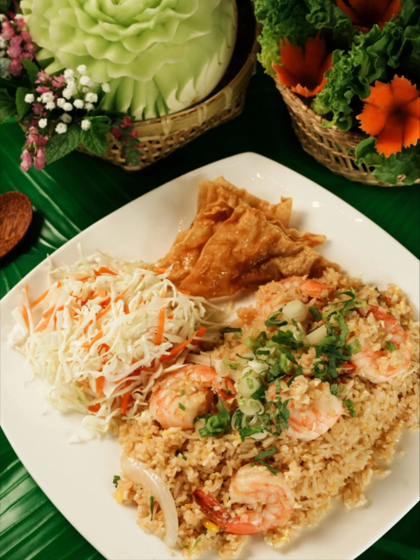 Chada Thai Fried Rice (VF) ✨Your new lunch-time favourite! Our Chada Thai Fried Rice is loaded with all the good stuff &mdash; carrots, green beans, peas, onion, corn, egg, green onions, and cilantro &mdash; stir-fried to perfection for that signatur