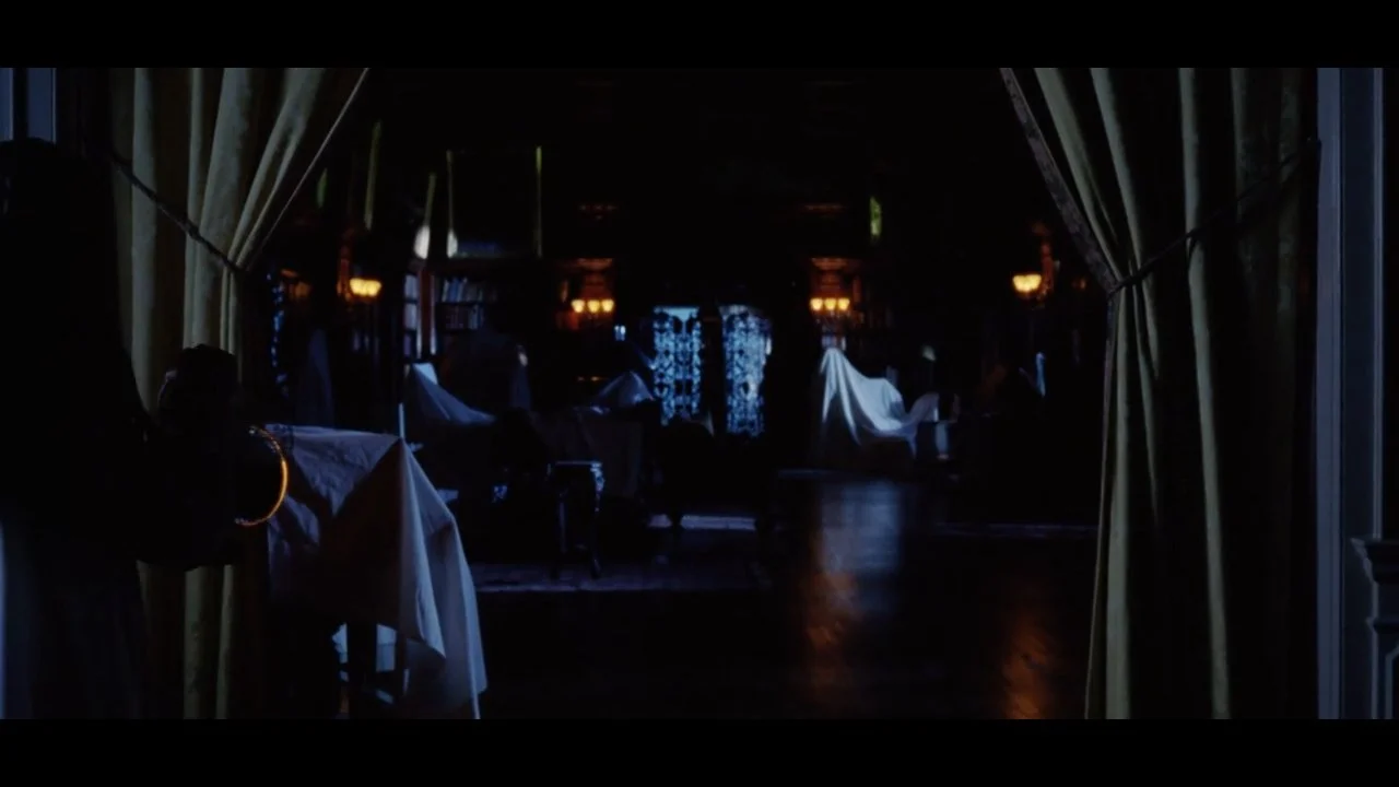 p.wide.green.curtains.jpg