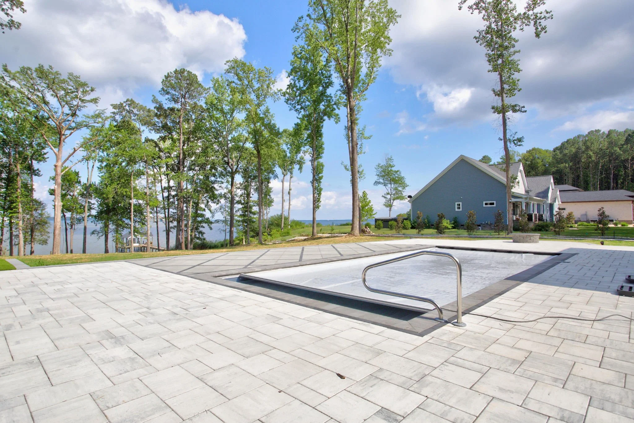 16-web-or-mls-paradise-on-the-river.jpg