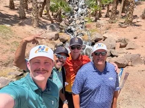 Friday vibe check. Crew. Sun. Golf. Birdies over bogeys. Commissions over quotas. You get it 😎