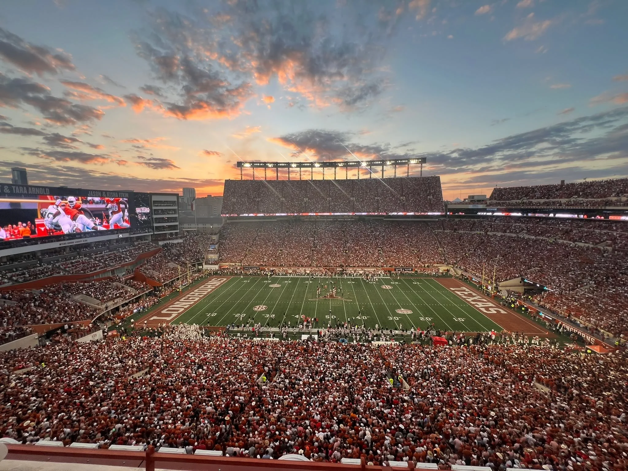 Throwing it back to the Citrus Bowl because that's how desperate we are for a football fix 😬

While normal people are getting hyped on March Madness brackets, we're over here rewatching Texas highlights and pretending spring practice footage is actu