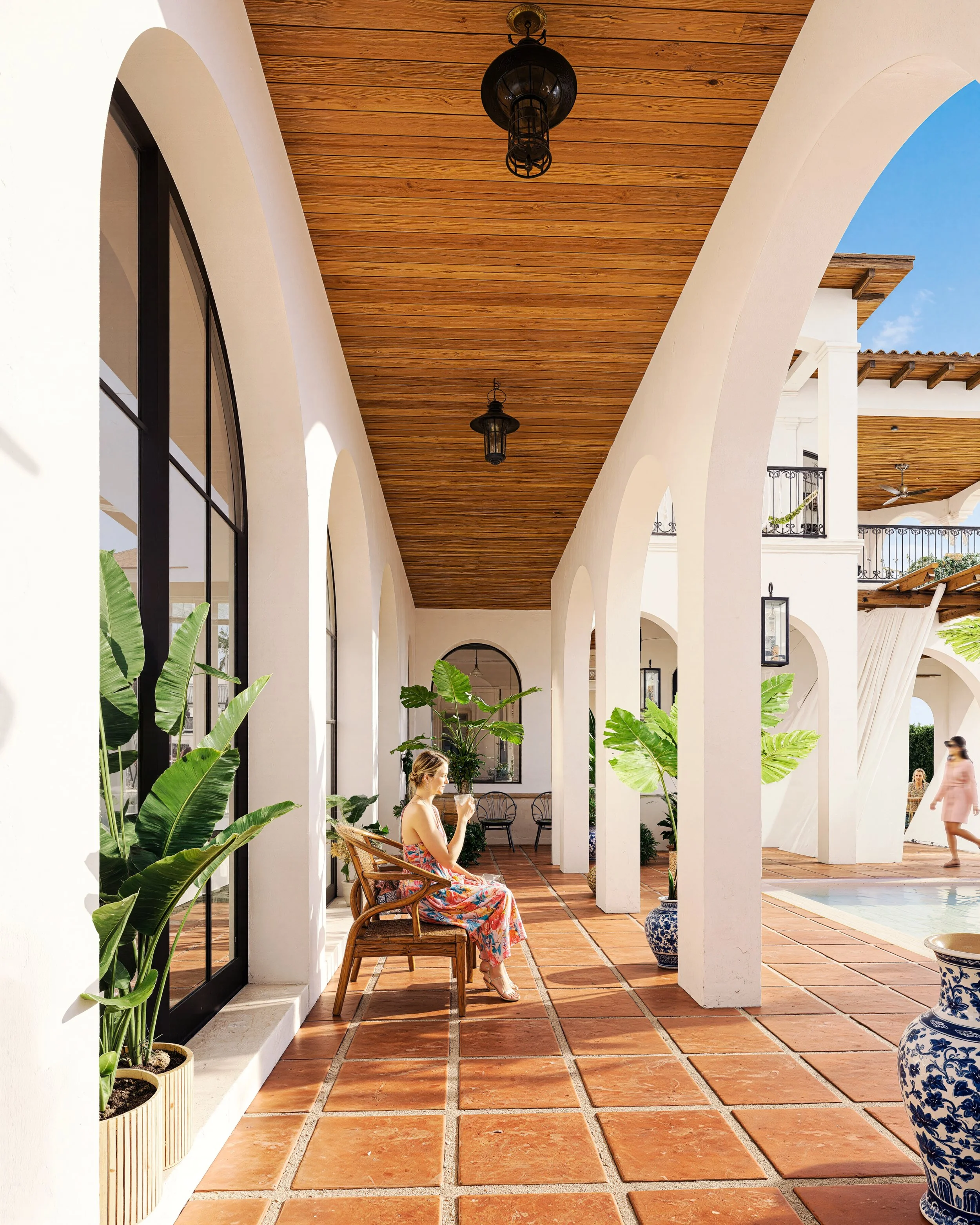 2025.09.11 Wagon Wheel Hallway 4 5 4k IG.jpg