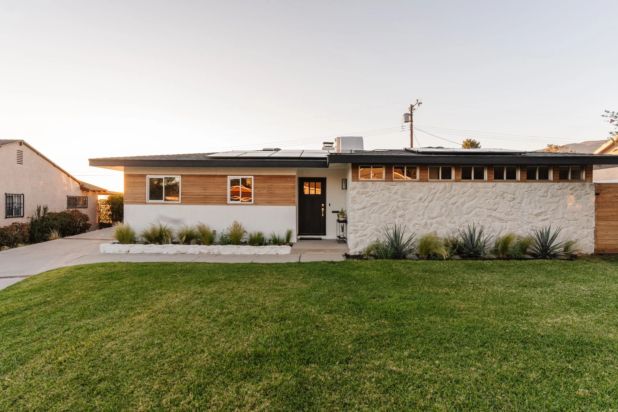 10879 Hillhaven Avenue