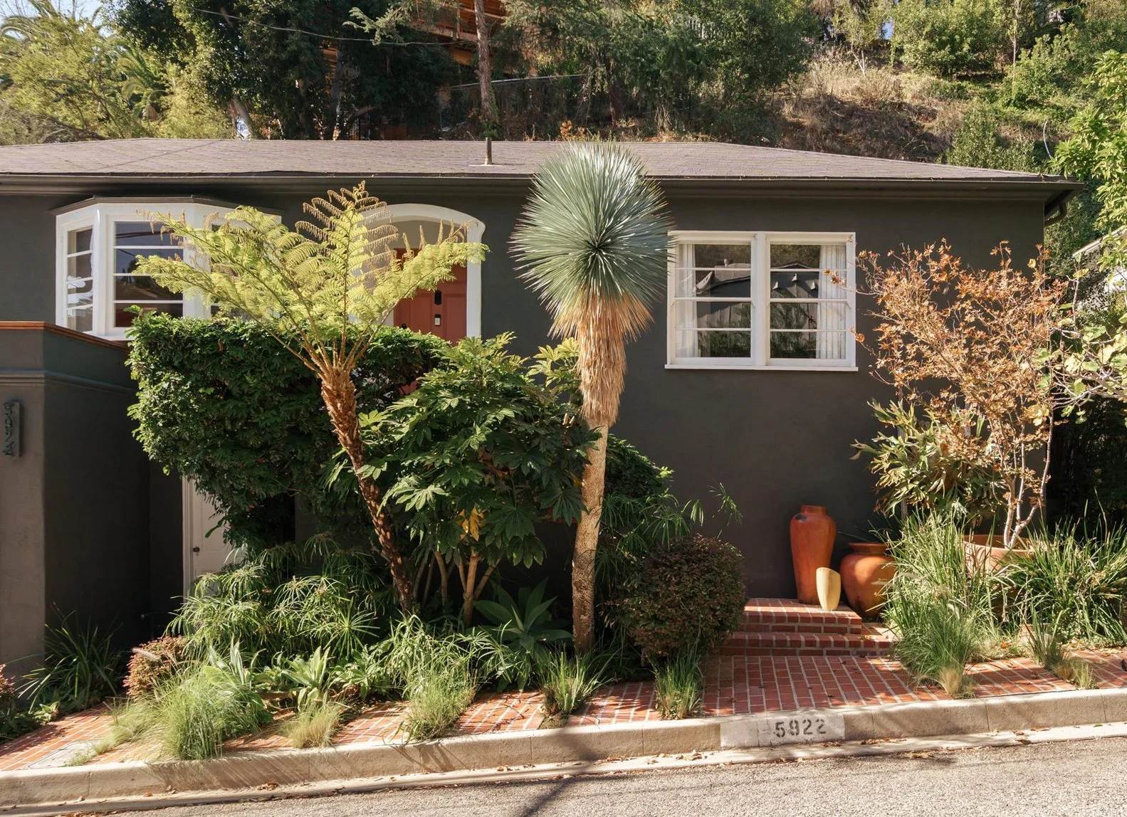 5922 Tuxedo Terrace