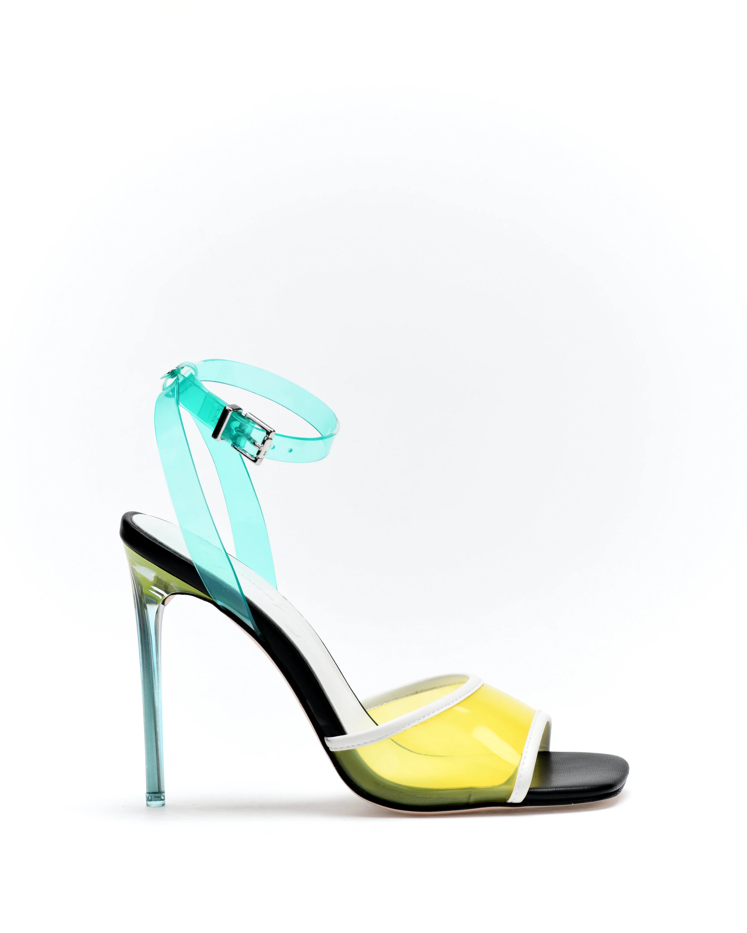 LOTS-JS-TAYNEE-YELLOWSEABREEZEBRIGHTWHITE-TPU1.0FANTASTICAKOBEPLUS-SID.jpg