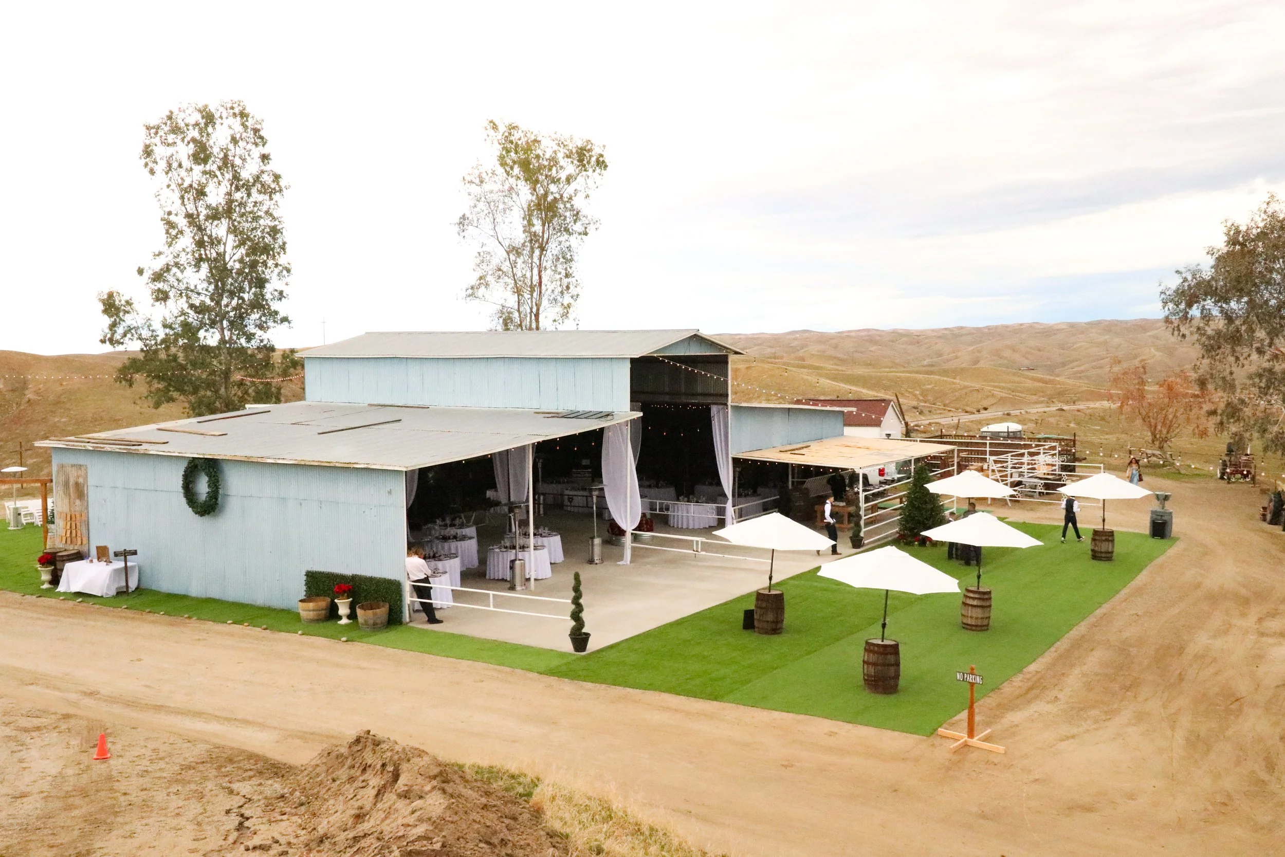 Wedding Packages — The Blue Barn Ranch