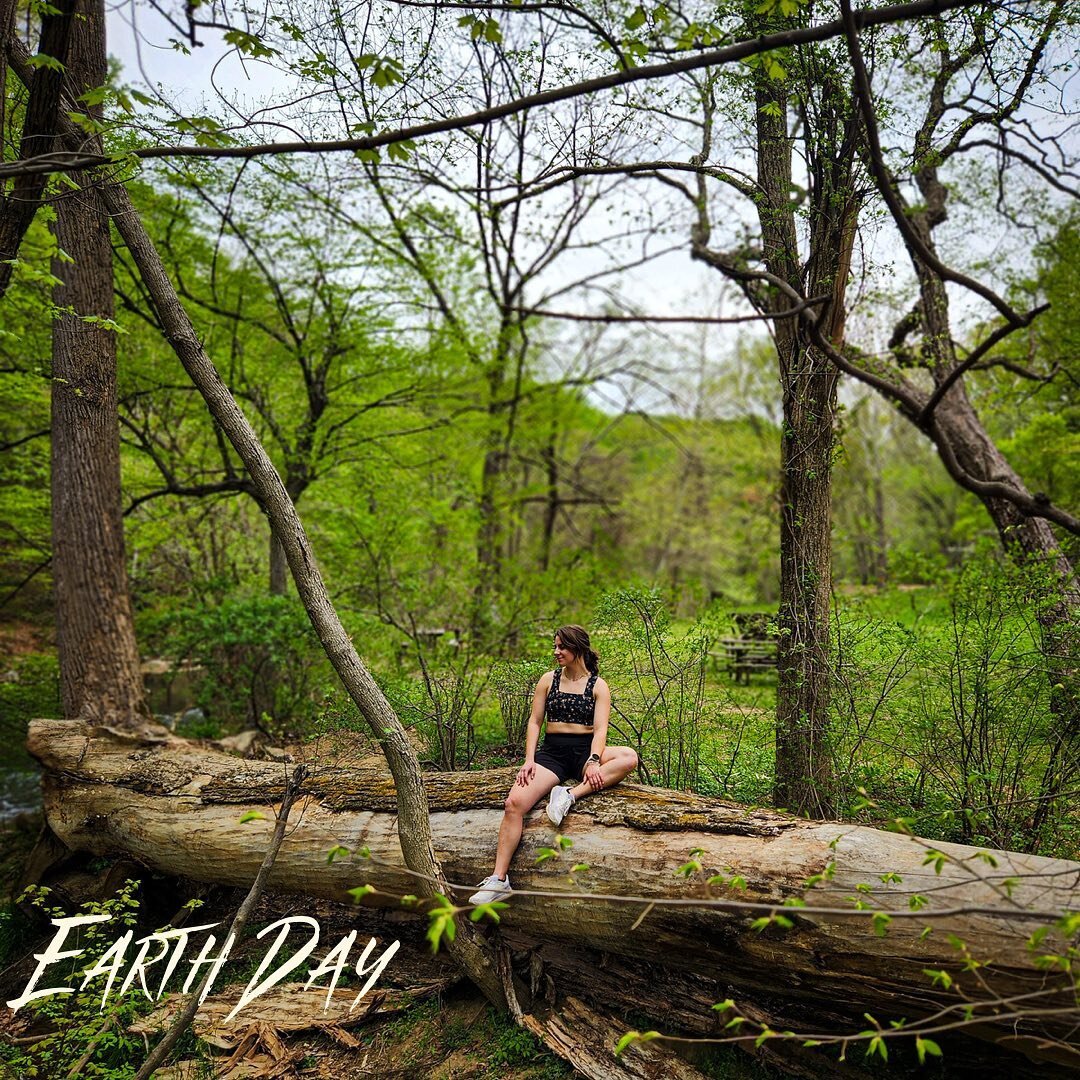 🌳Earth Day 🌳 

Here at Indura we try to reduce our environmental impact in the following ways: 
- Manufacture our products locally 
- Make apparel as needed in small batches 
- Use compostable packaging for all orders 
- Recycle most fabric scraps