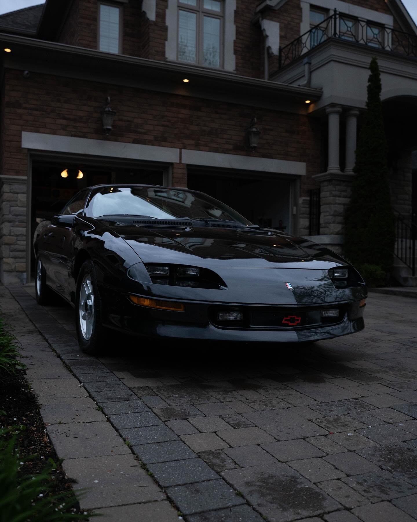 Cars aren&rsquo;t built like this anymore 💎
-
-
-
Late 90s Camaro Z28 looking like it rolled off the lot! 

Vehicle treated with our gold package and will be in for a coating for long term protection of this beauty 

Book your Appointment⬇️
📍King |