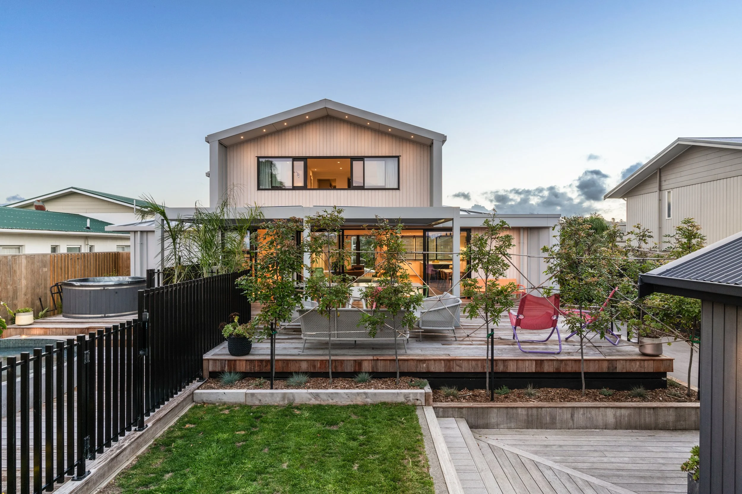plunge pool, spa and exterior deck landscaping