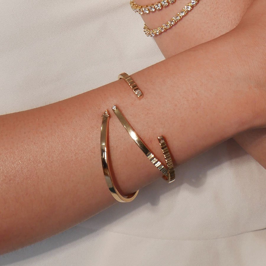 Bangle Bracelet - Minimalist Torque in 14k Gold