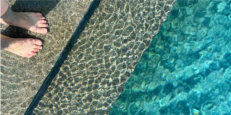 what to know about wearing jewelry at the pool