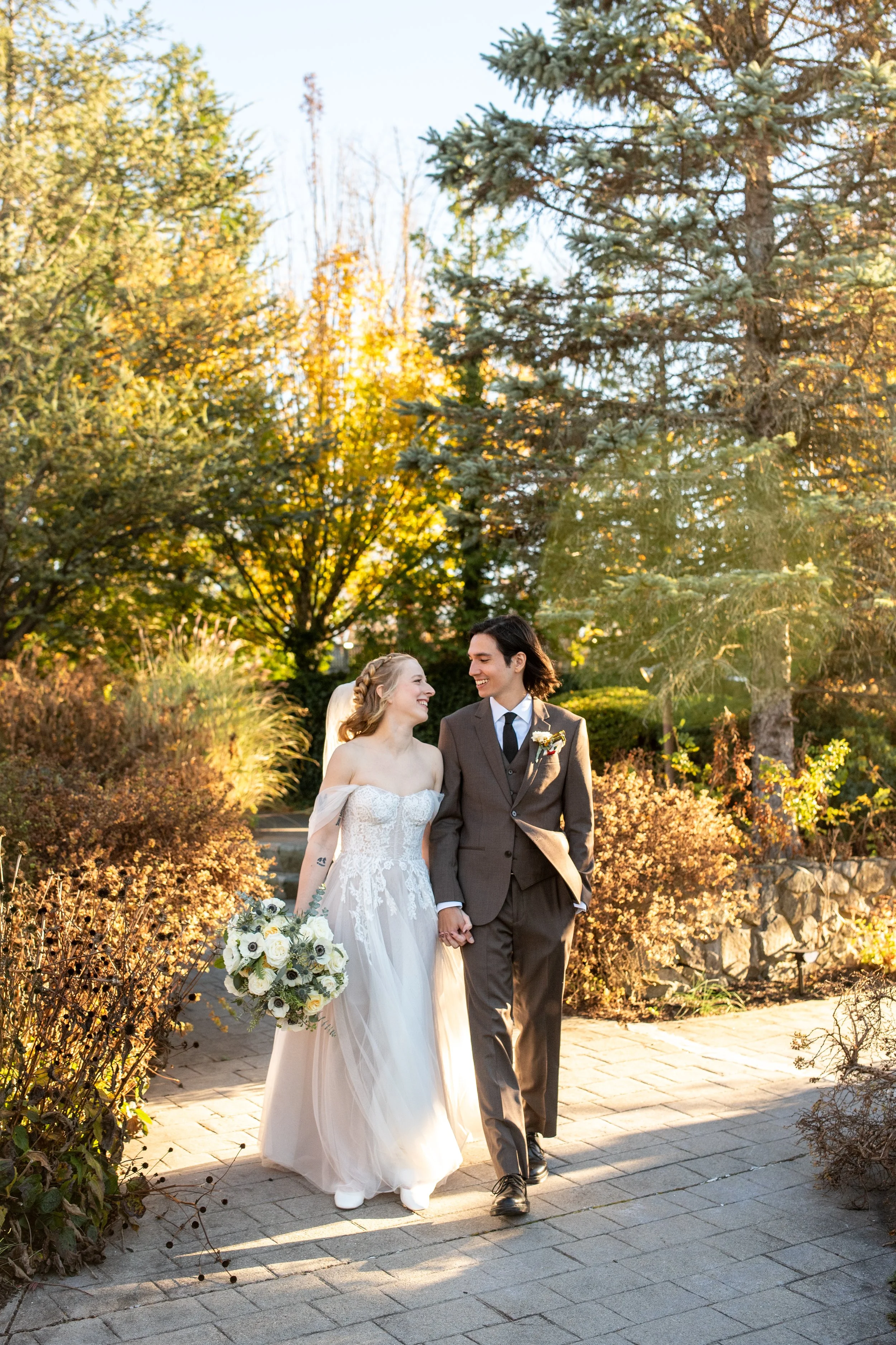 Bride and groom The Red Lion Inn Cohasset