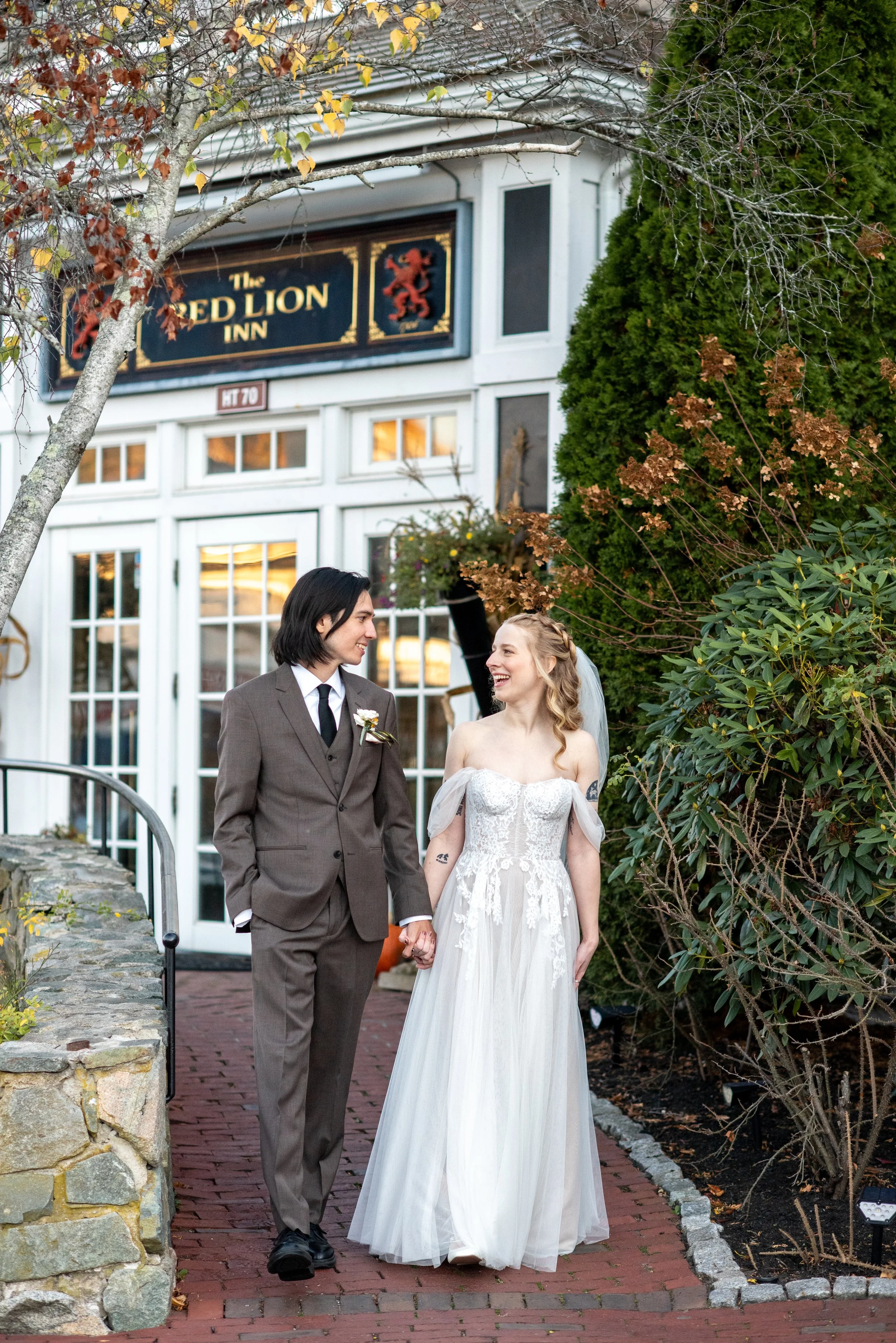 The Red Lion Inn Cohasset, MA Wedding Photographer