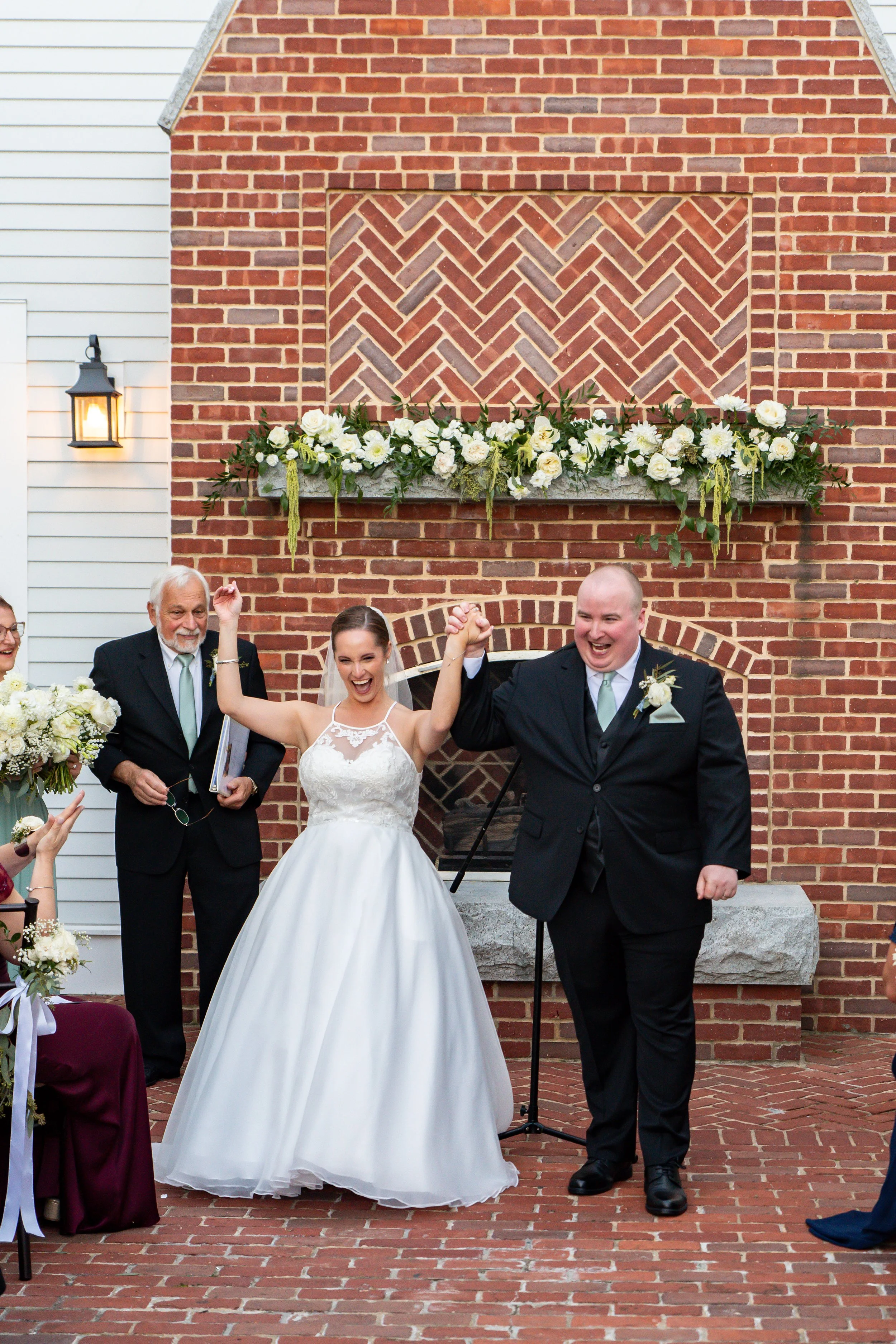 Courtyard Ceremony at the Groton Inn