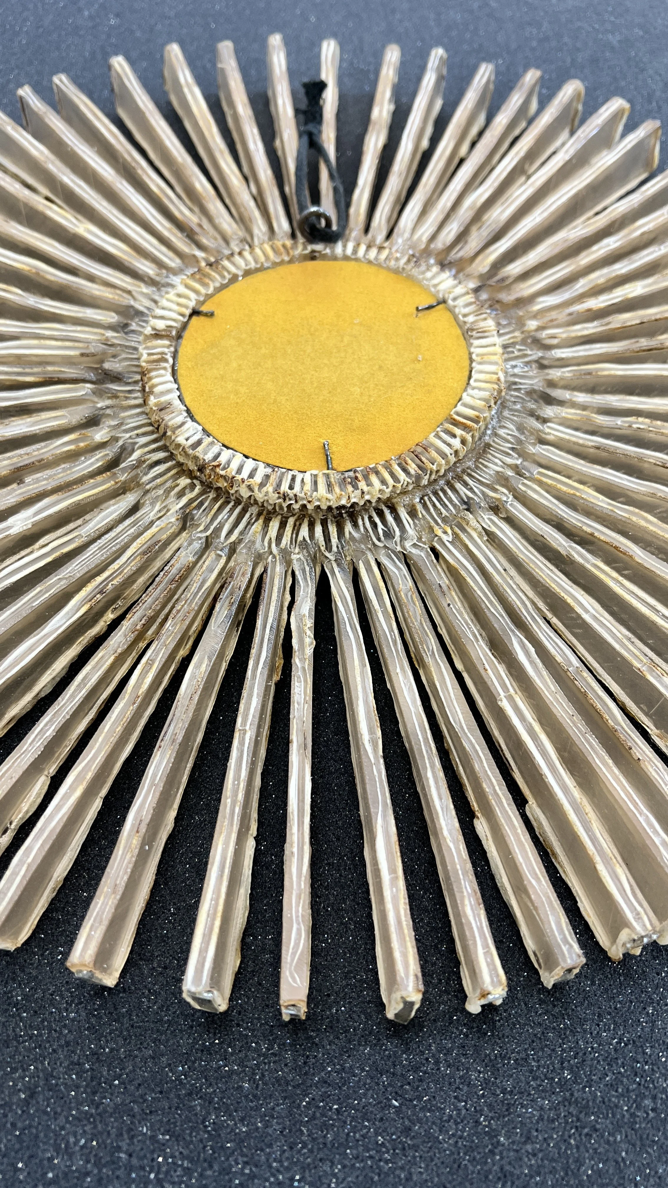 line-vautrin-sunburst-mirror-bronze-gilded-texture-10.JPG