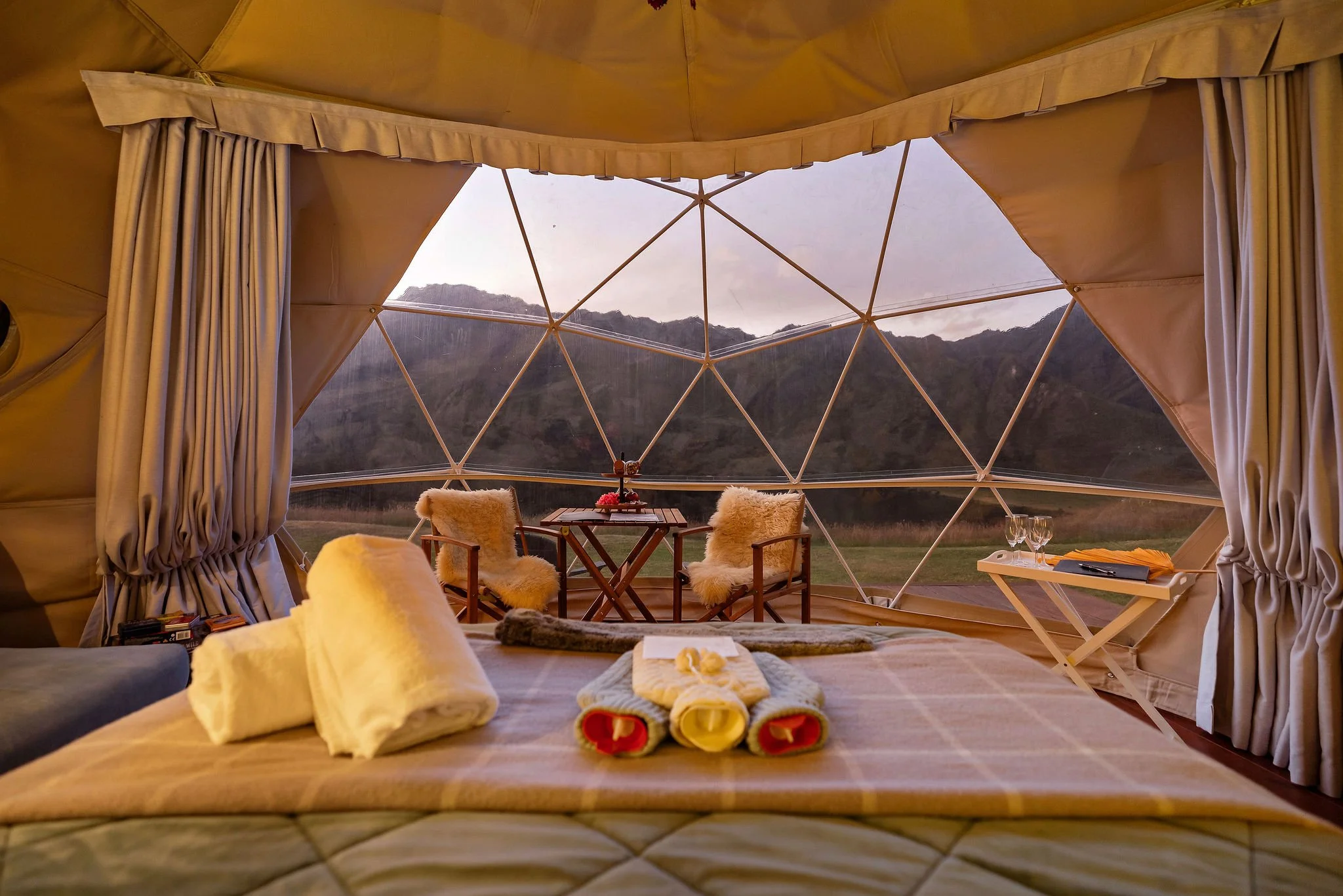 Why do so many of our guests plan their entire holiday around our availability?

Because once you've experienced Glam Camping Queenstown, there's simply nothing else like it. 🌿🏕️

Our remote, bespoke glamping stays are more than just accommodation 