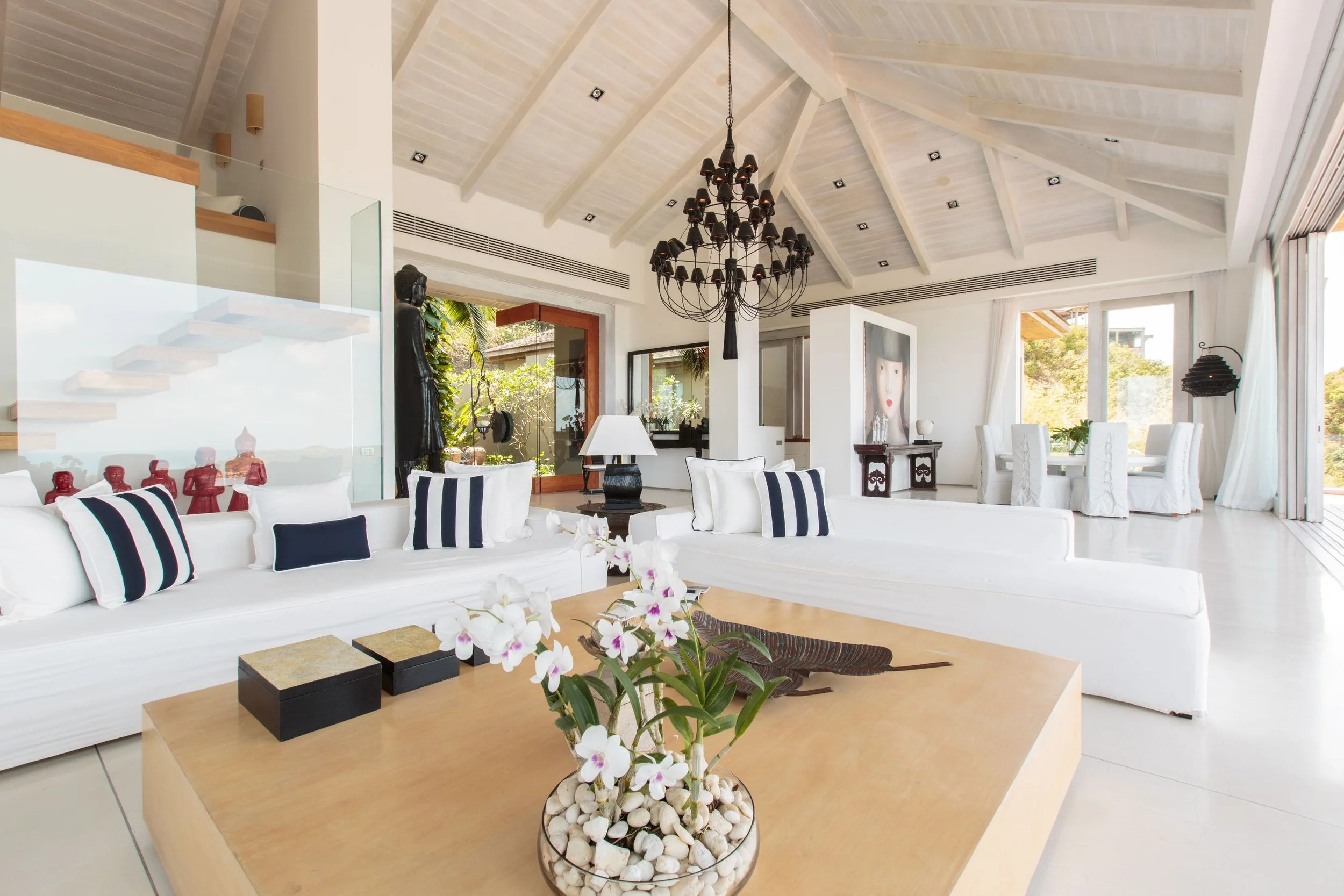 Livingroom-2.jpg