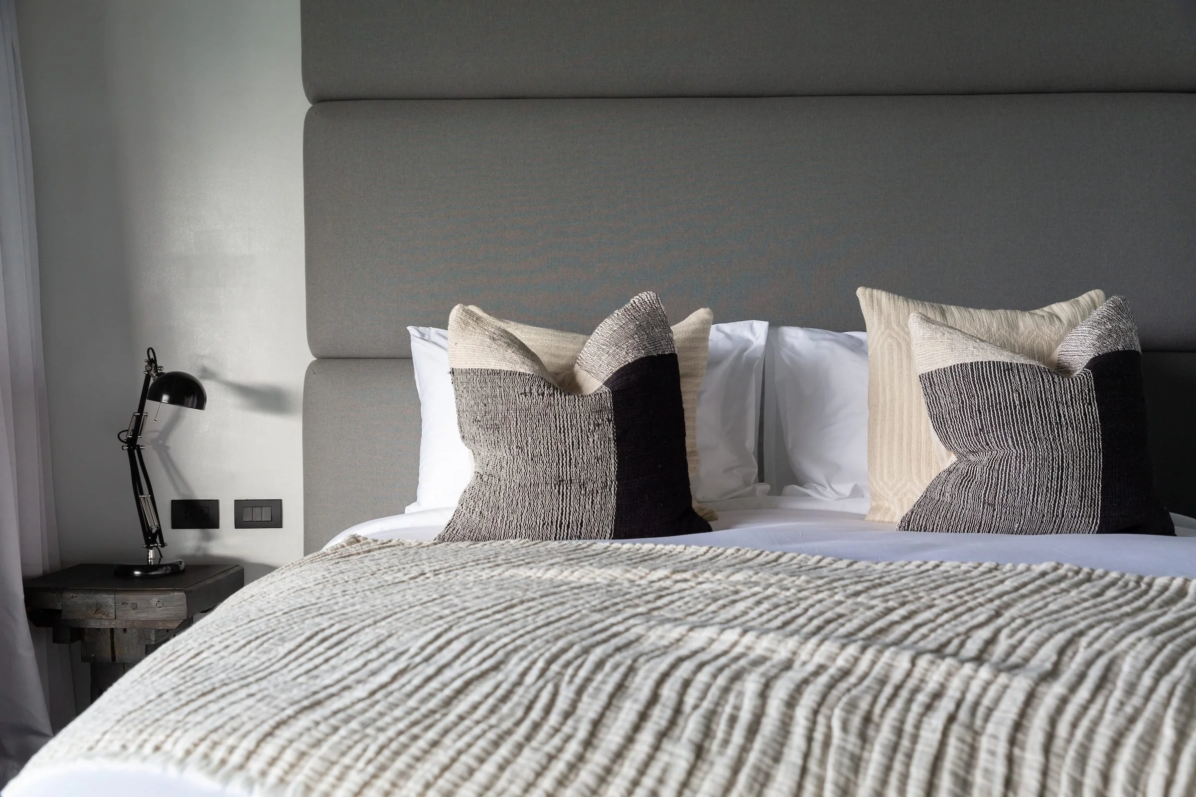 Saru_bedroom_3-4.jpg