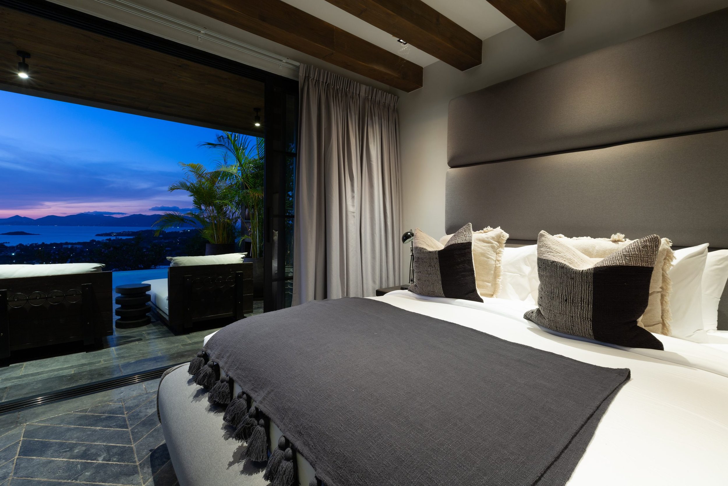 Saru_bedrooms-13.jpg