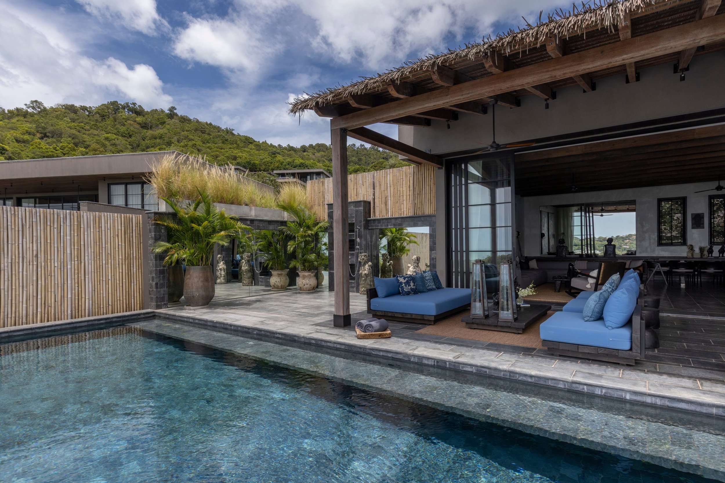 Reya_lounging_terrace-1.jpg