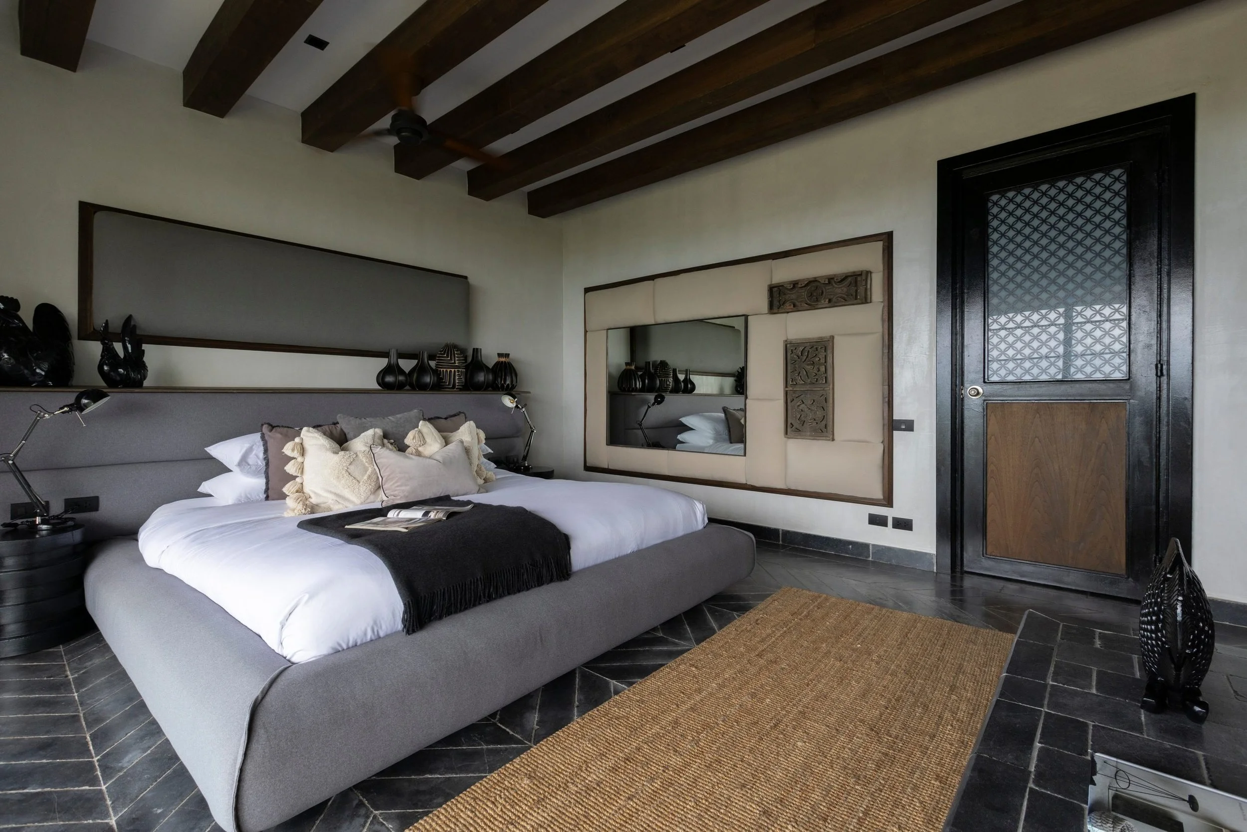 Reya_bedroom_1-3.jpg