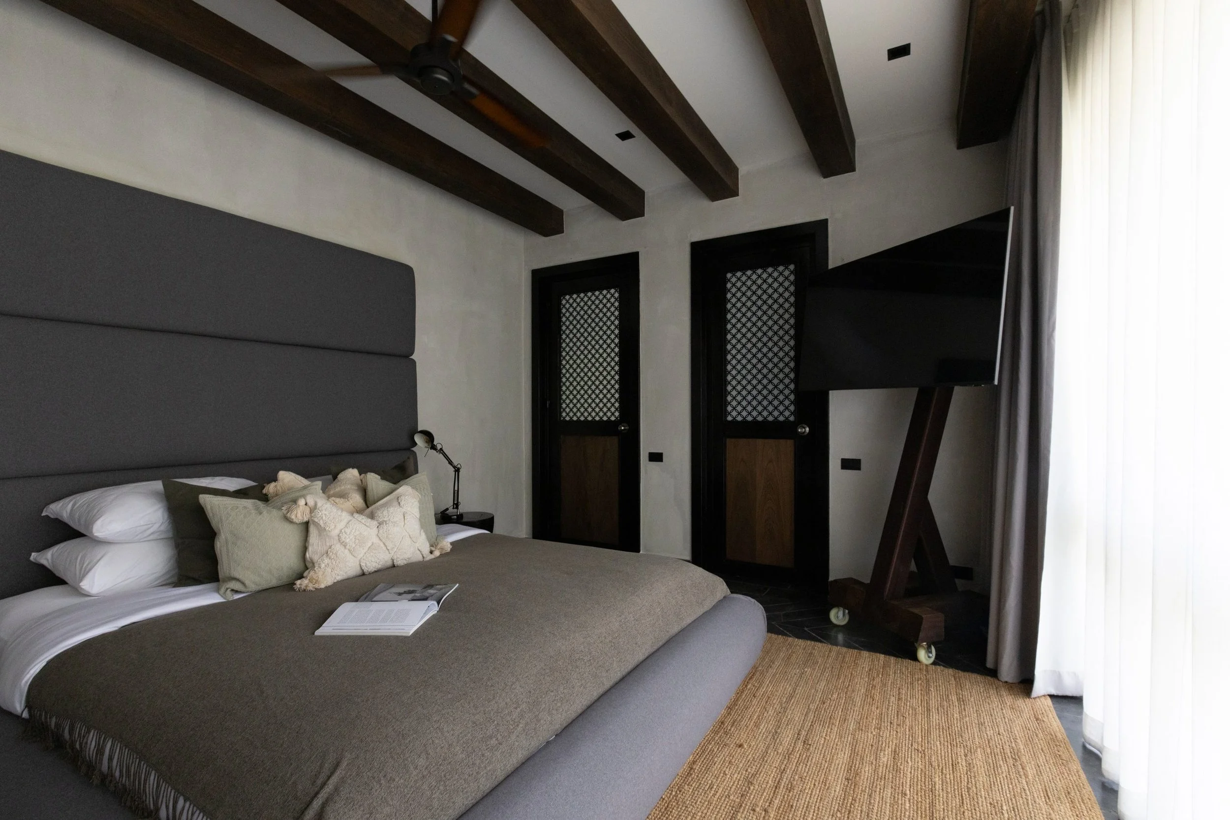 Reya_bedroom_2-10.jpg