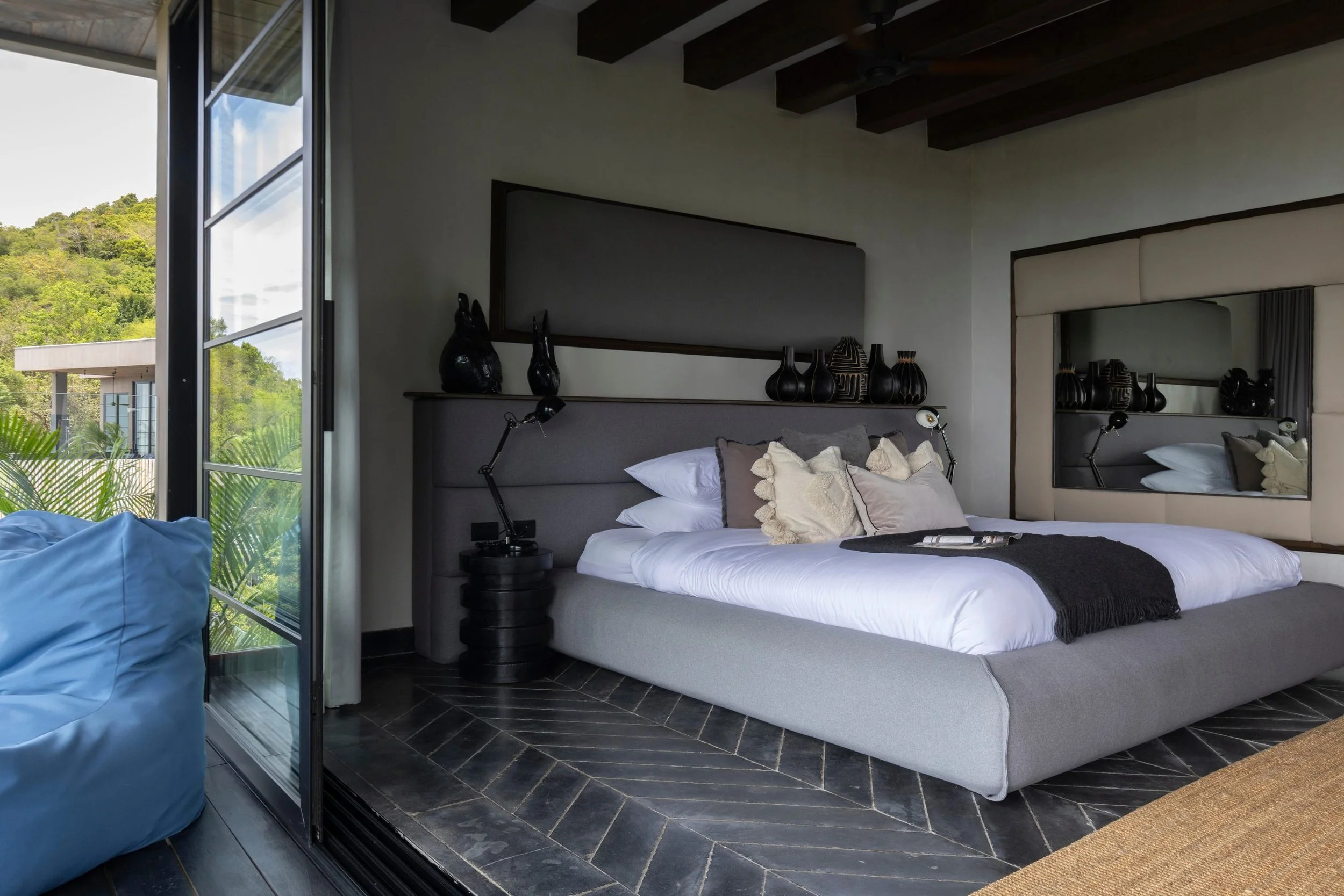 Reya_bedroom_1-1.jpg