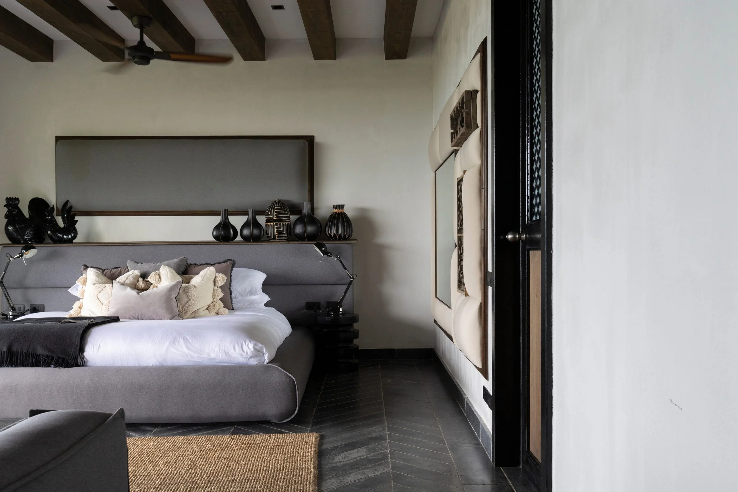 Reya_bedroom_1-8.jpg