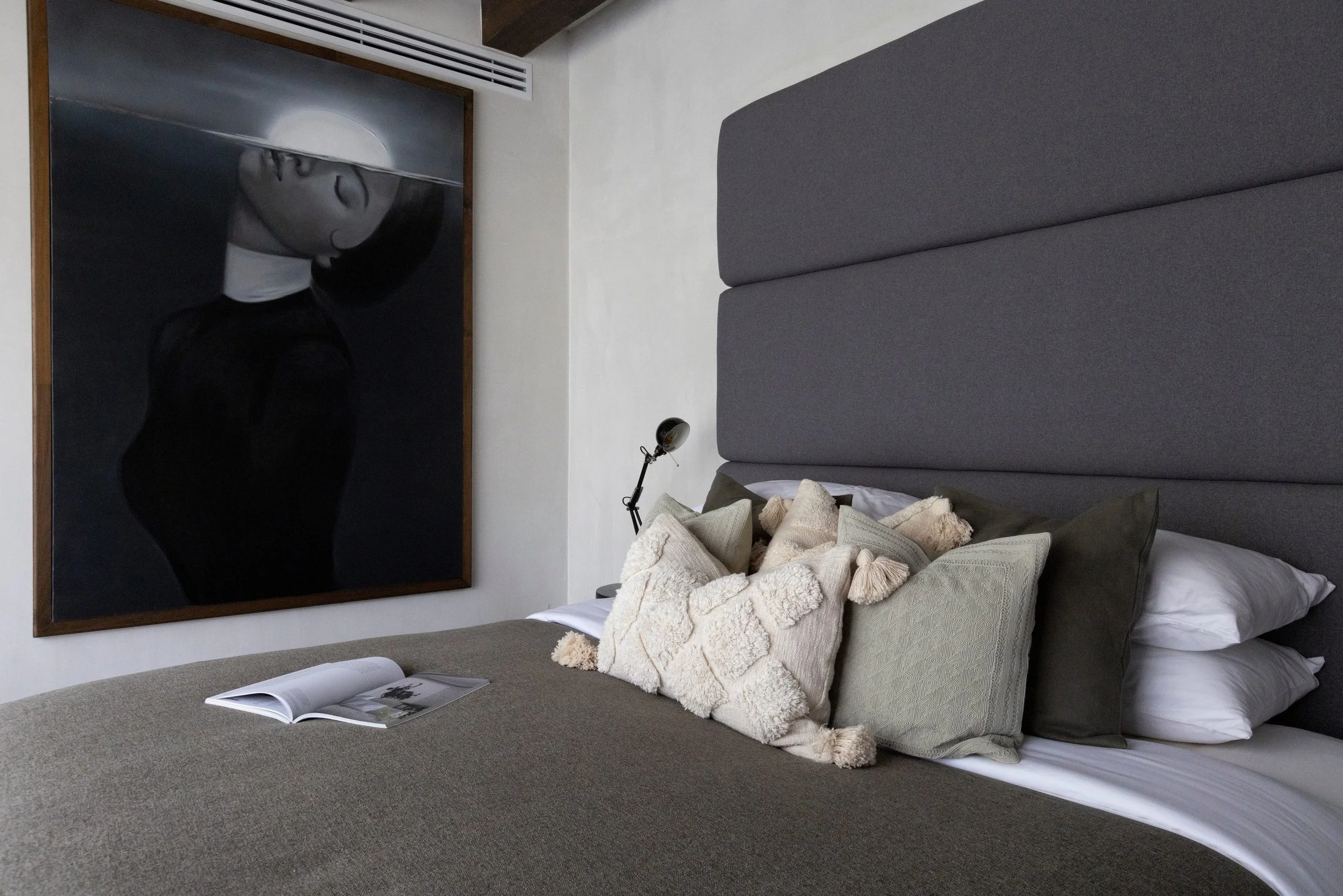 Reya_bedroom_2-4.jpg