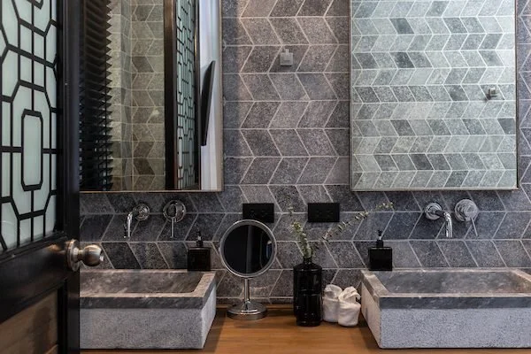Suwan_bathroom_2-1.jpg