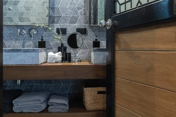 Suwan_bathroom_3-4.jpg