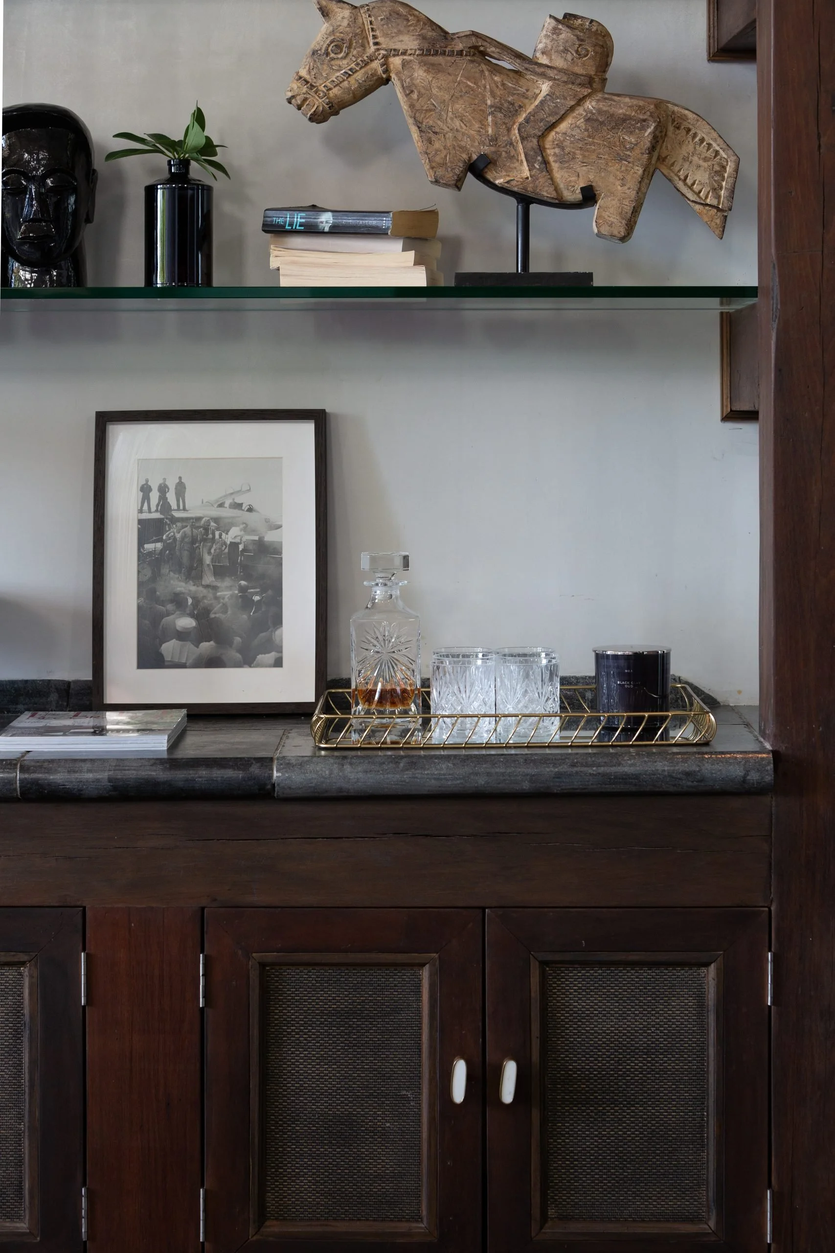 Villa 1_Clay8_living_shelves-8.jpg