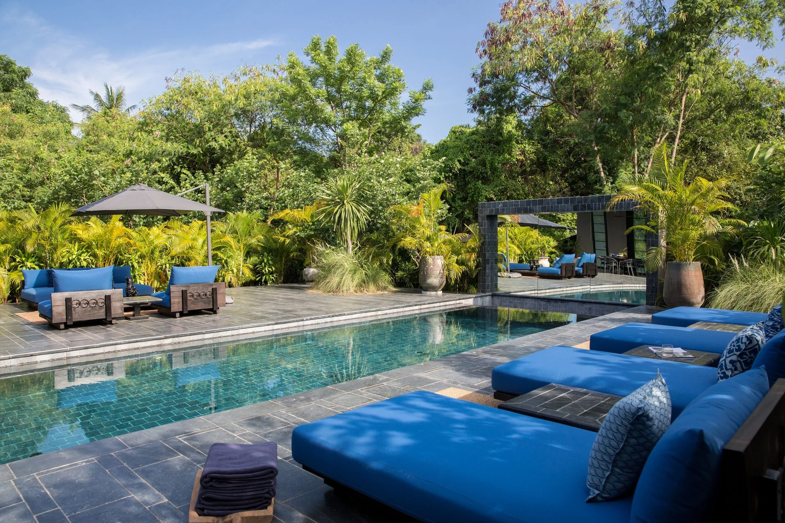 BVilla_1_pool_terrace-10.jpg