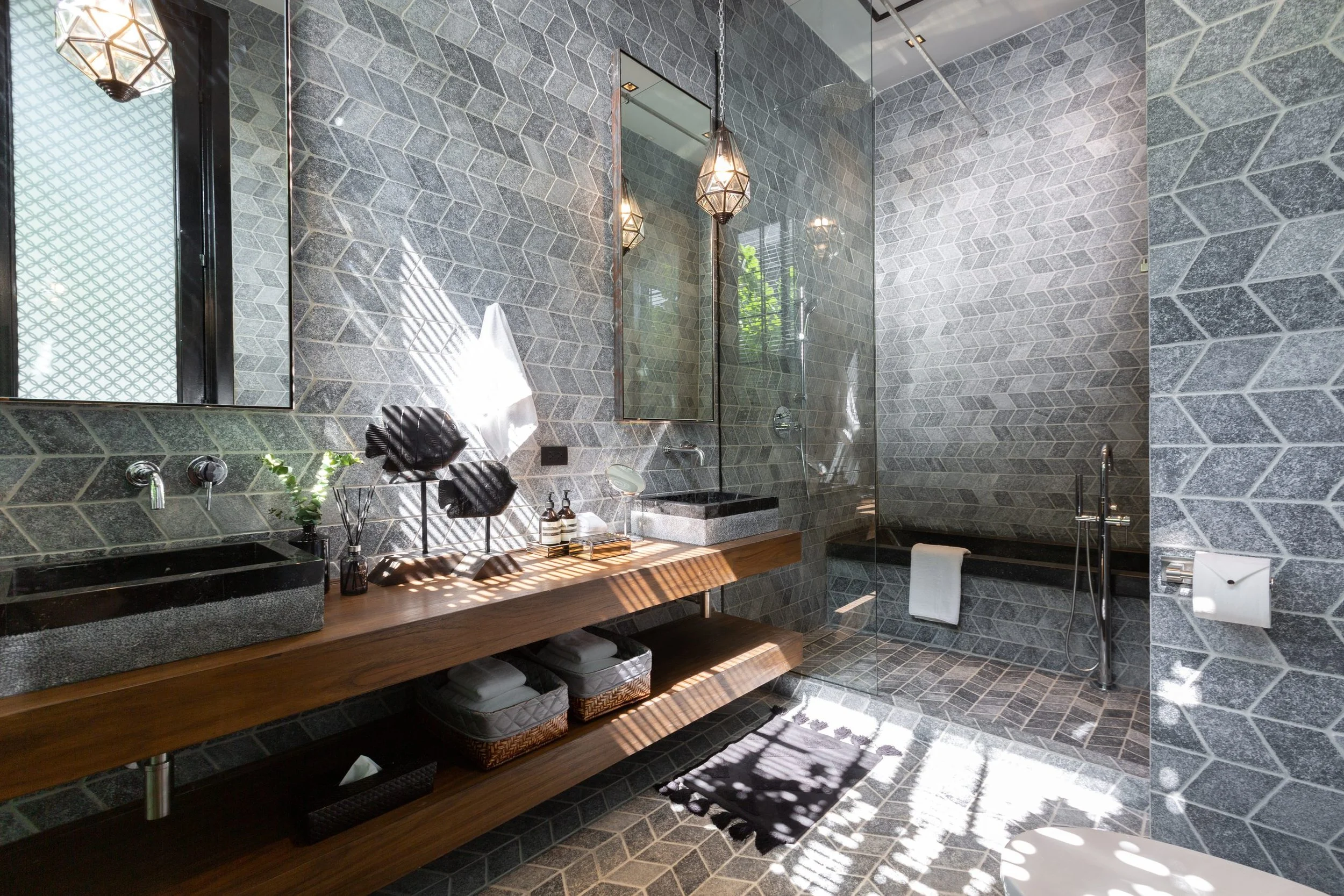 BVilla_1_master_bathroom-2.jpg