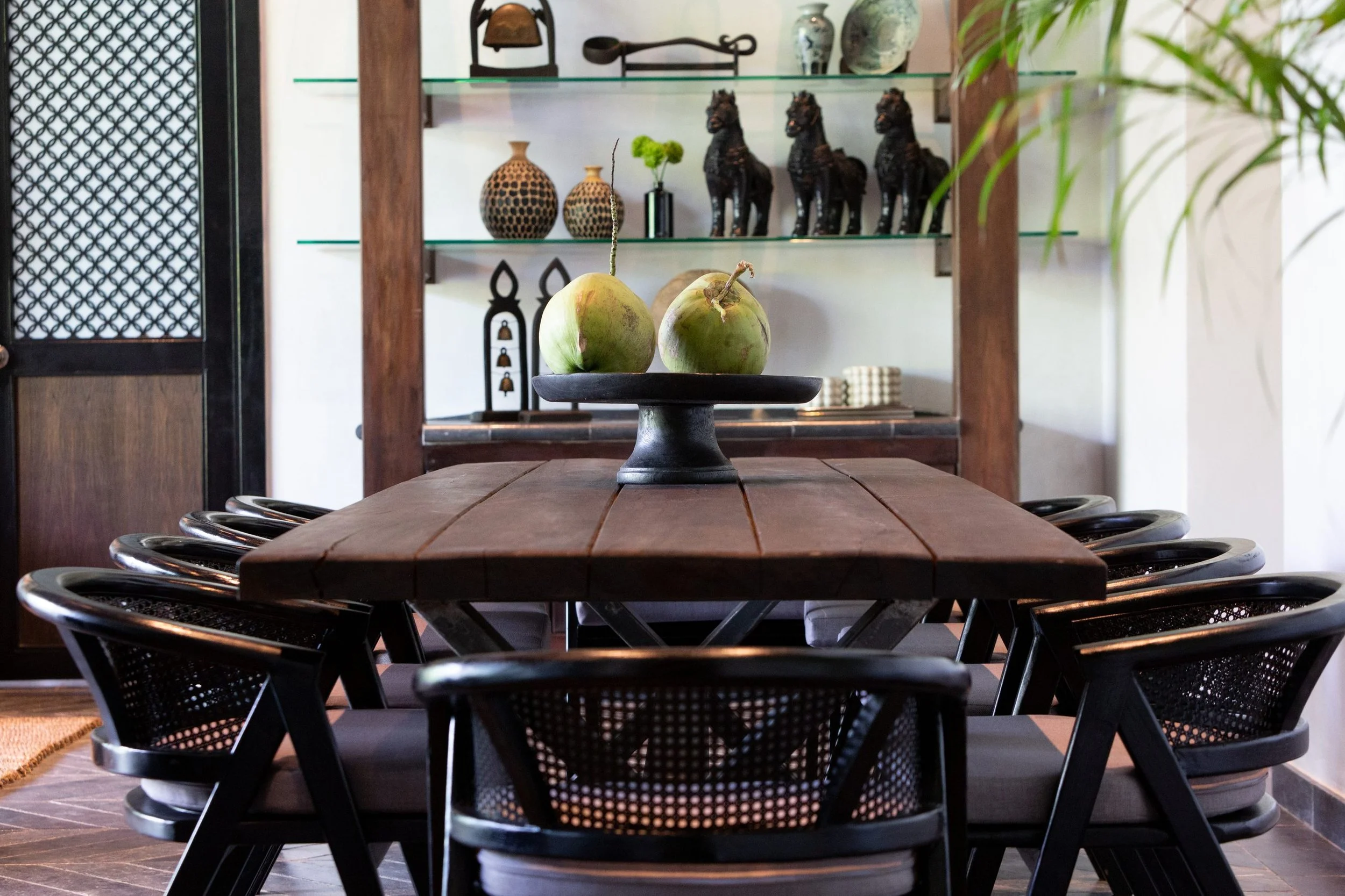 BVilla_1_dining-8.jpg