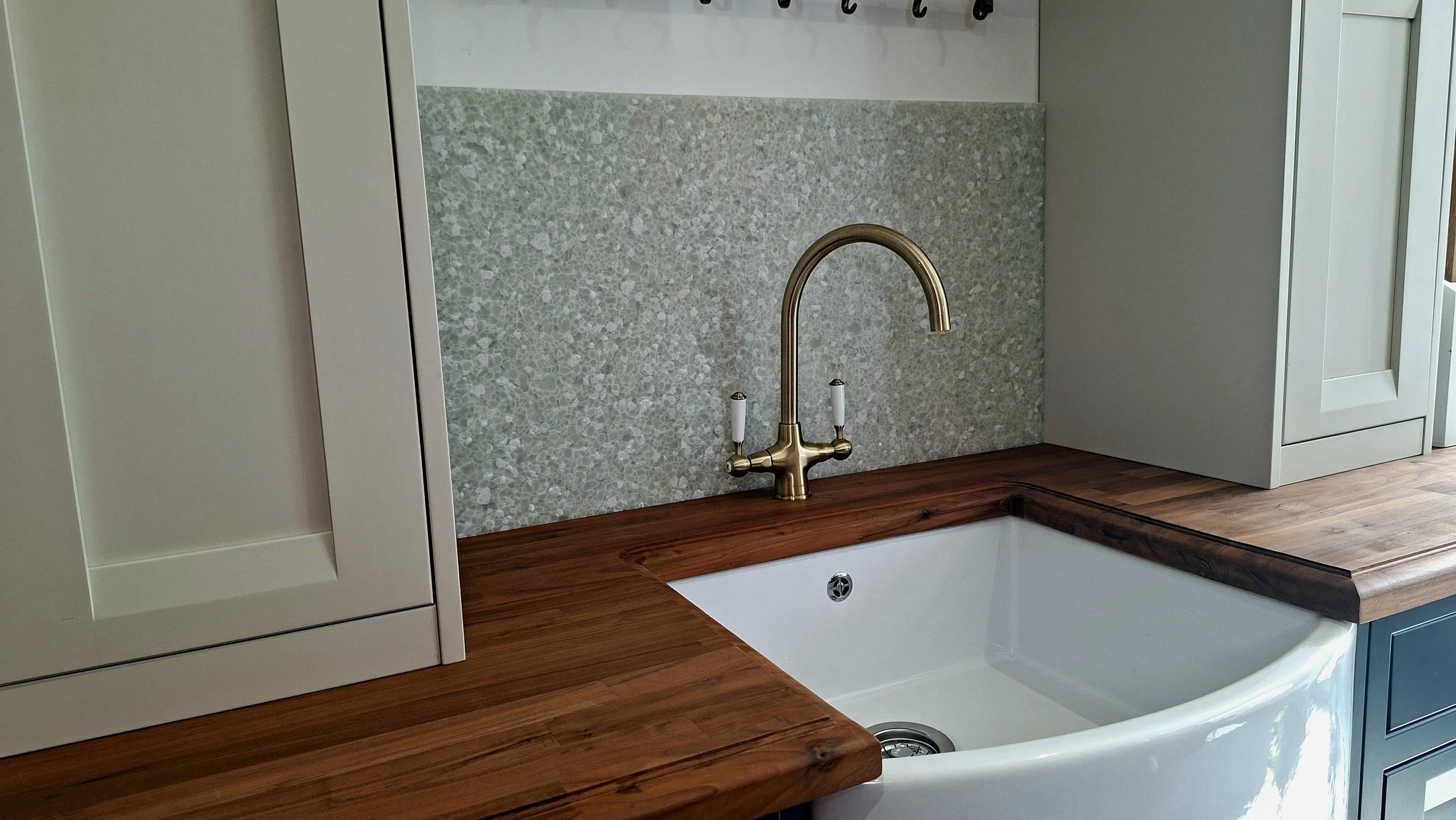 Avanni Kitchen 03.jpg