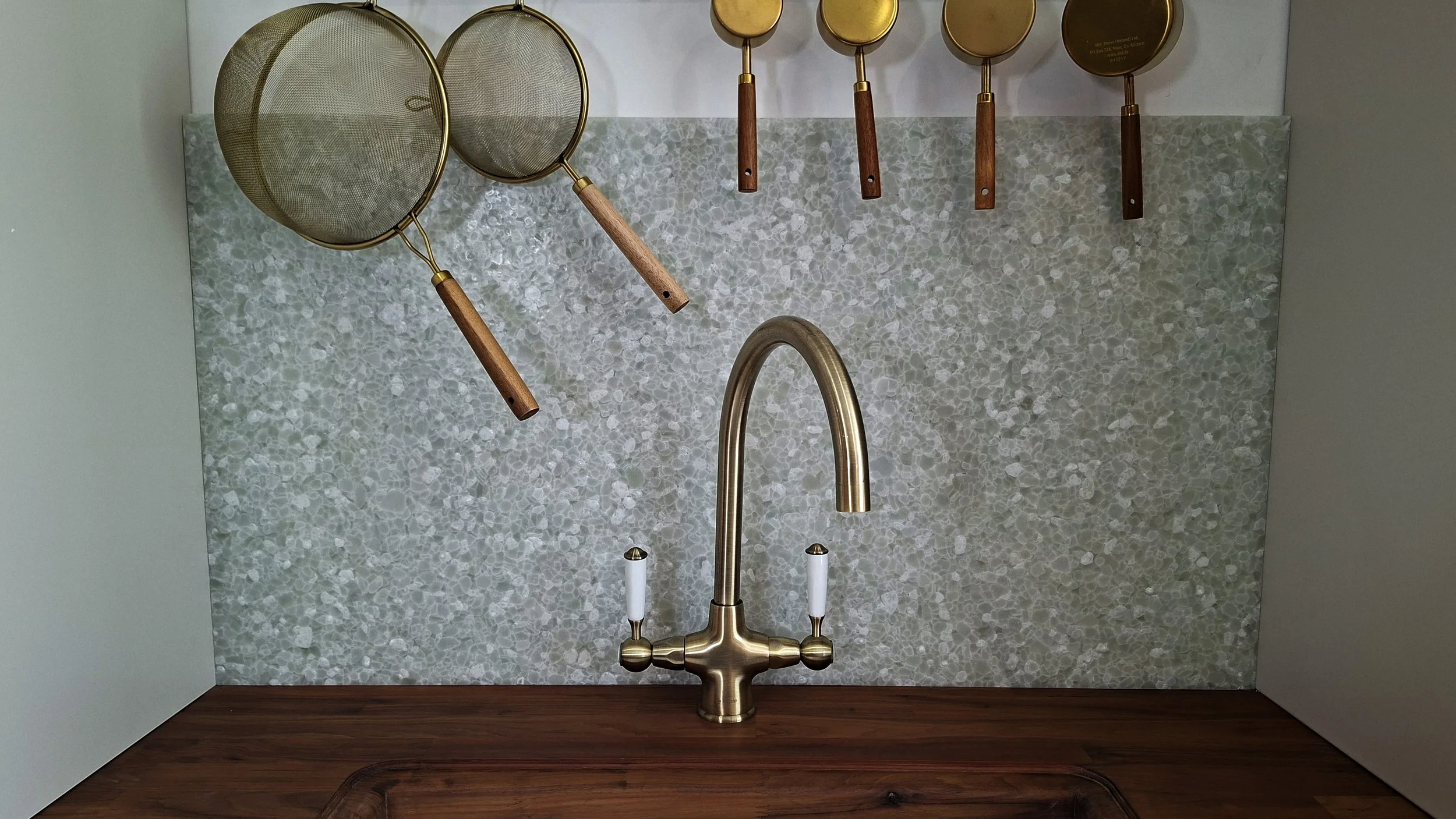 Avanni Kitchen 14.jpg