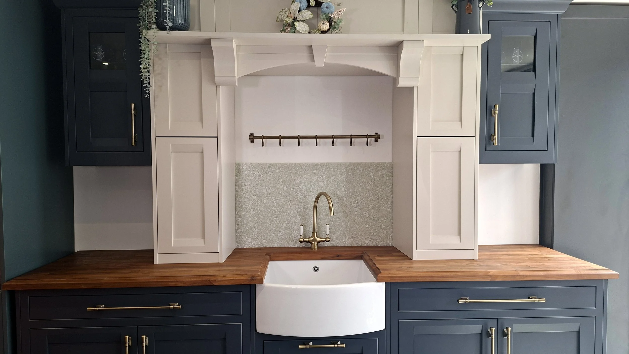 Avanni Kitchen 06.jpg