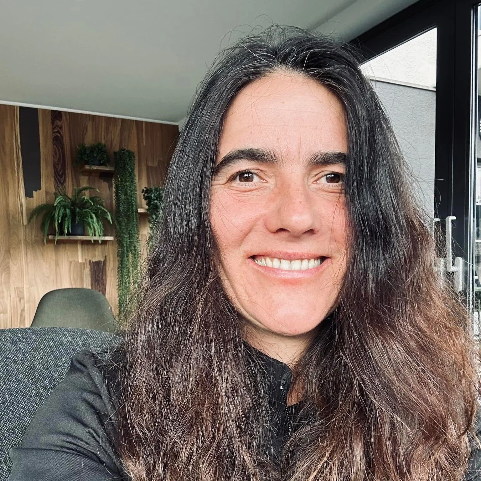 Nahaufnahme von Nadine Valet, ärztlich geprüfter Fastenleiterin im Cambrian Adelboden