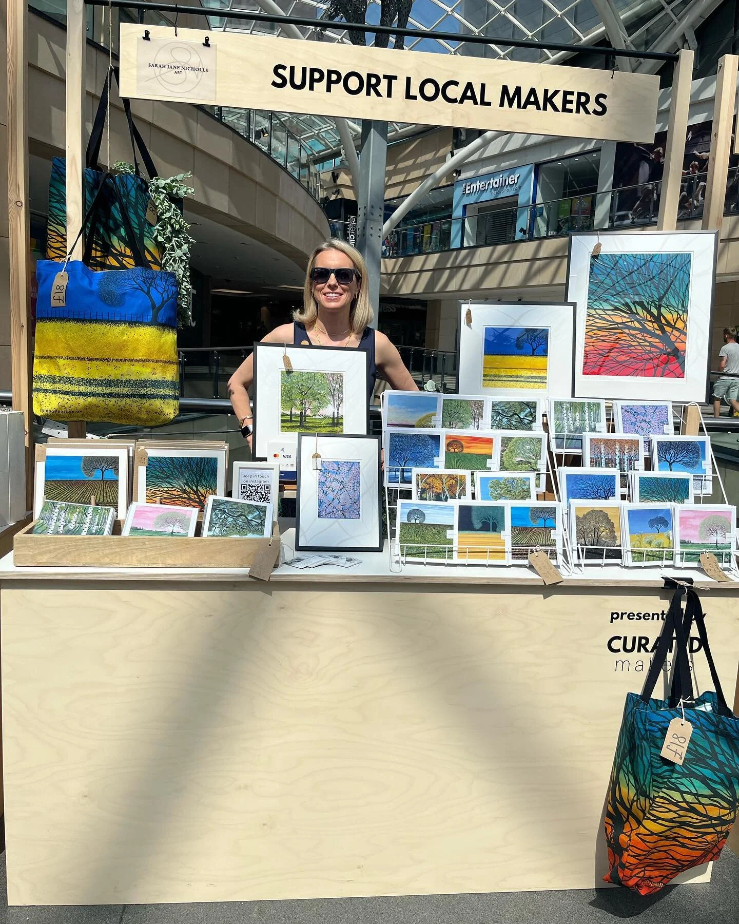 Day three!! Last chance to visit the curated makers market @trinityleeds. Open till 5pm. See you there

#trinityleeds #leedsshopping #leedshoppingcentre #supportsmallbusiness #smallbusinesslove #meetthemaker #treeartist #artistsoninstagram #collingha