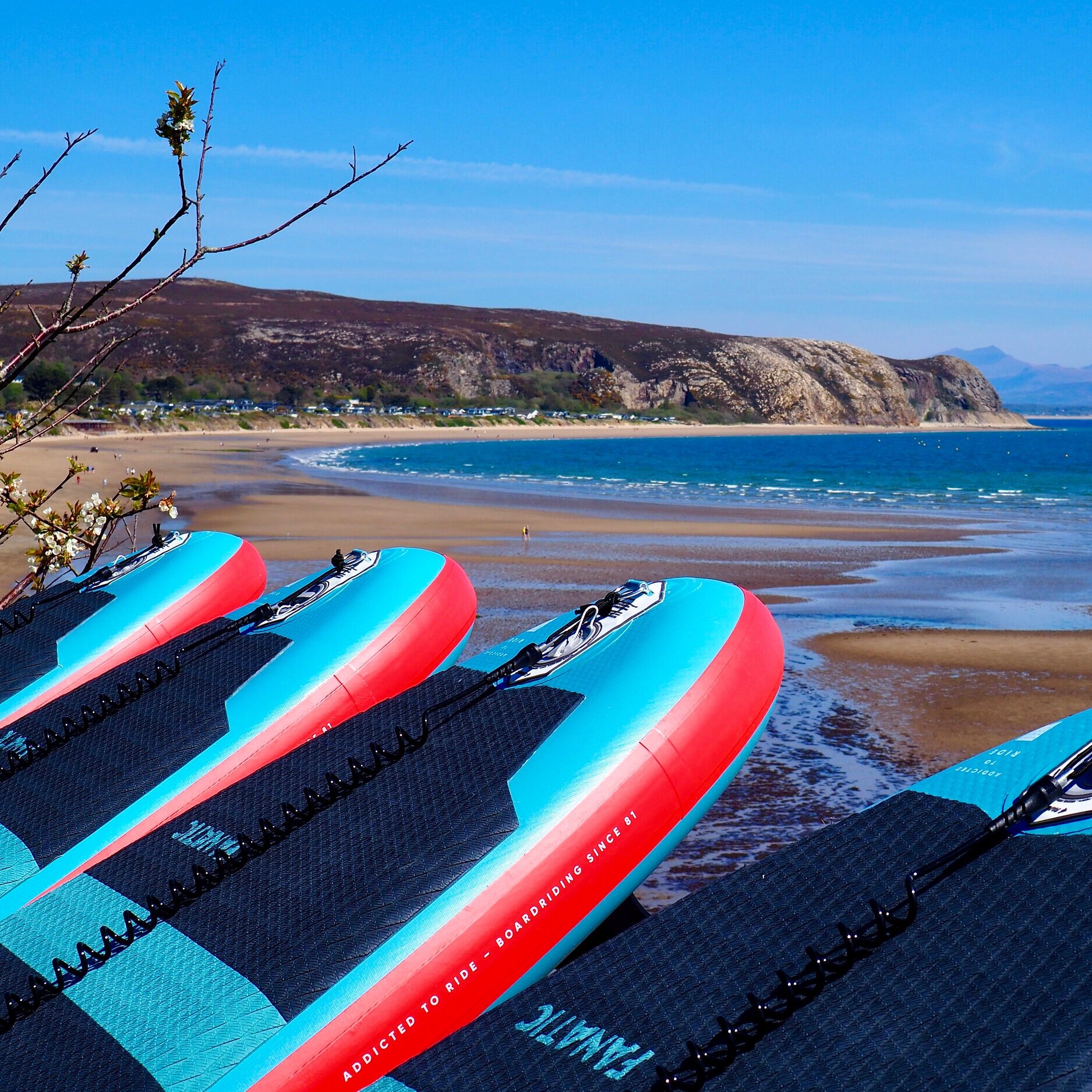 Paddle board hire & sessions — DISCOVER LLŶN