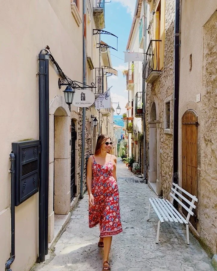 A stroll through a charming hilltop town is always good for the soul ✨

📍 Taurasi, home to the &ldquo;Barolo of the South&rdquo; 🍷 but also Fiano di Avellino, Greco di Tufo and Falanghina, some of southern Italy&rsquo;s greatest white wines.