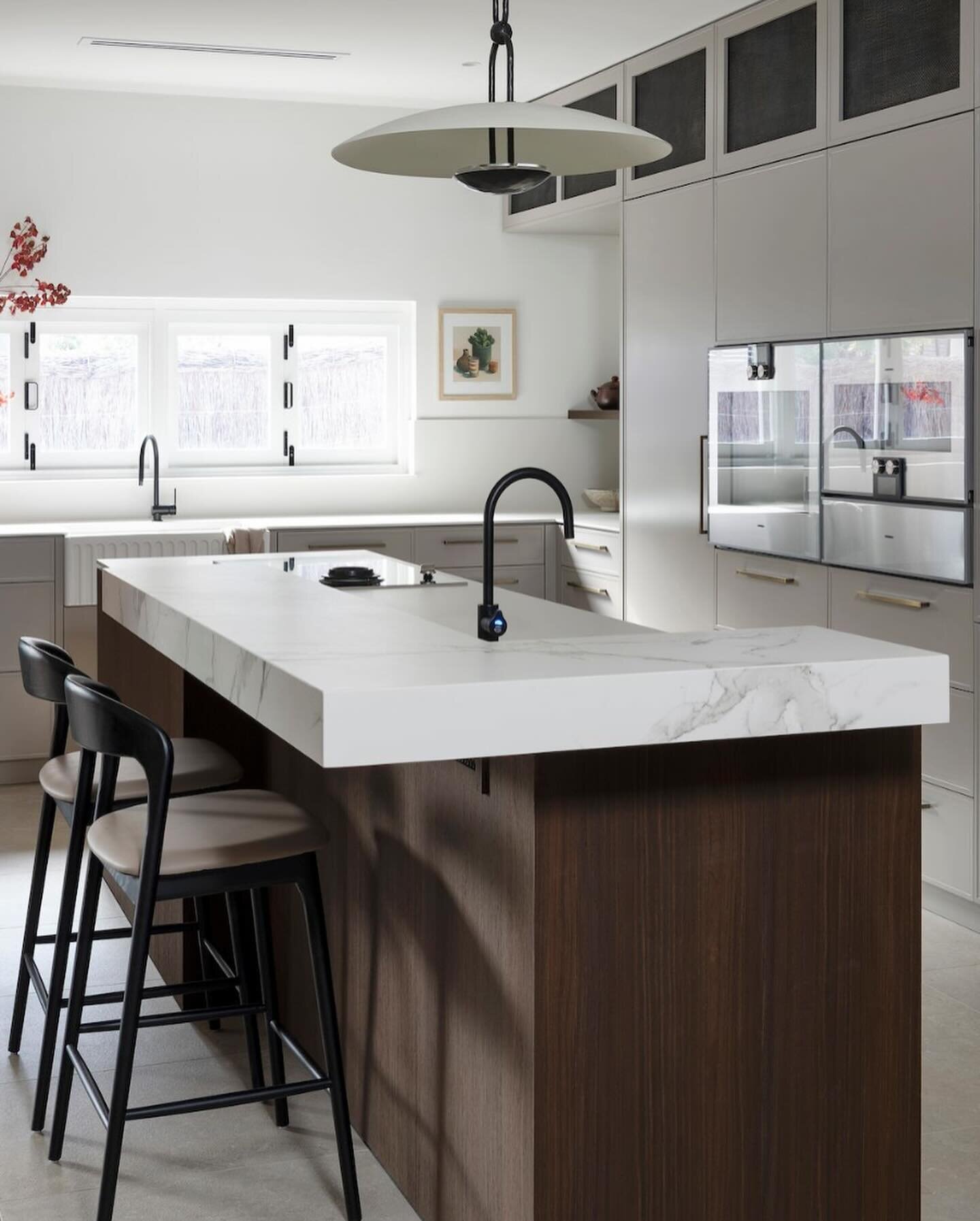 A kitchen must stand the test of time, says Attila Roka from The Kitchen Studio IQ. Case in point: his timeless East Fremantle kitchen project. Reimagining an old kitchen in its original space, he successfully conjured up a new contemporary version t