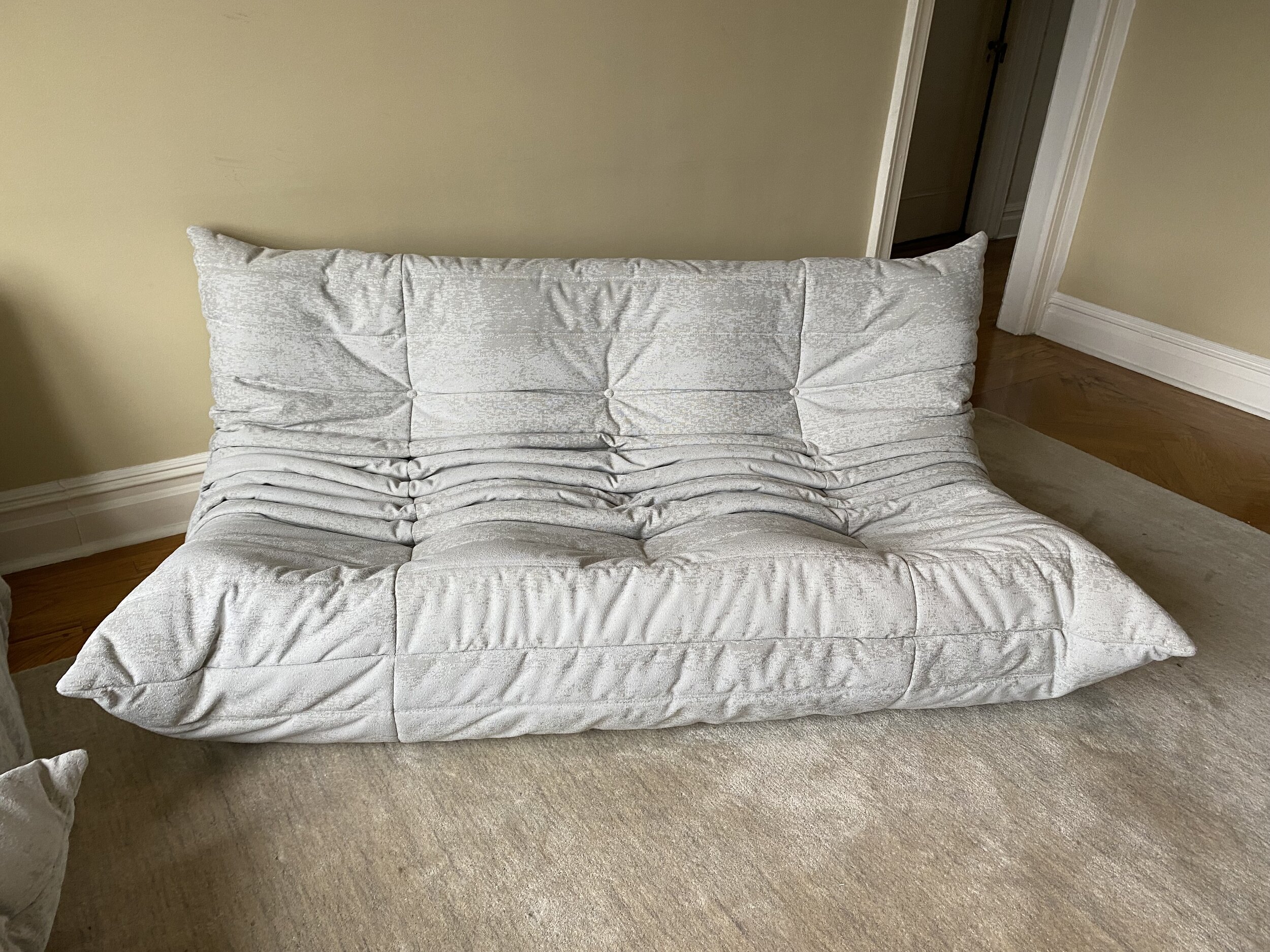 Ligne Roset Togo, set of 4 signed — pad Ligne Roset Togo, set of 4 signed — pad