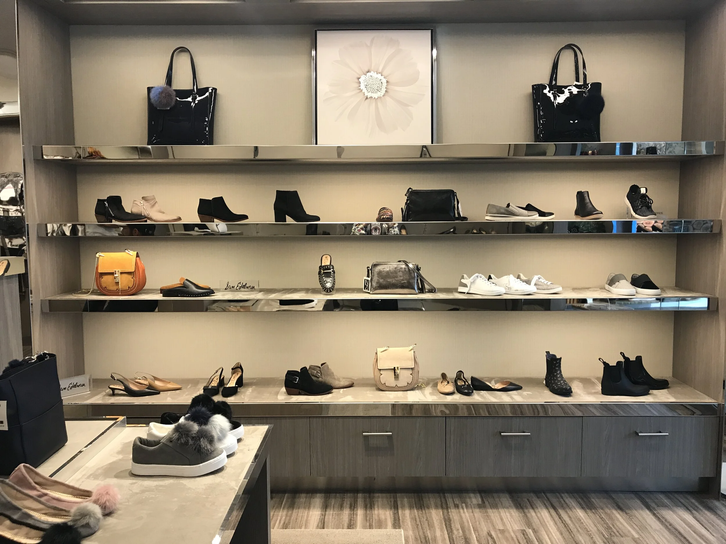 ShoeBag Retail Design