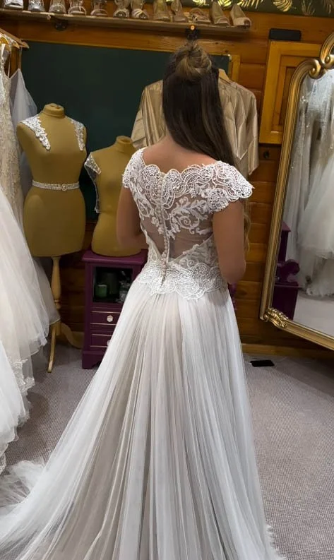 Papermill Bridal - The Oaks 06.jpg