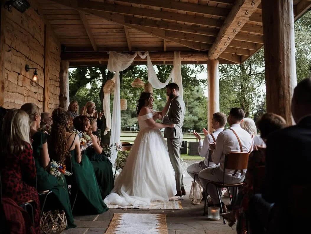 Ceremony Areas - The Oaks 3.jpg