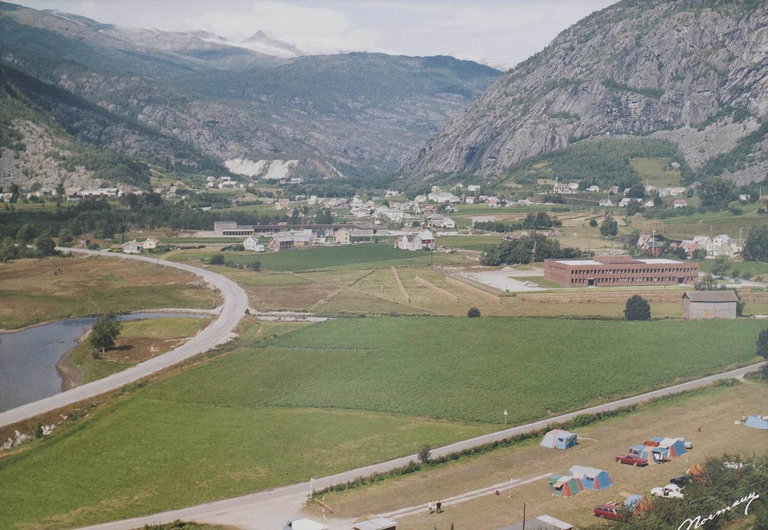 Picture of Gaupne, Luster municipality in 1970, 18 years before NTP started. PHOTO: NTP