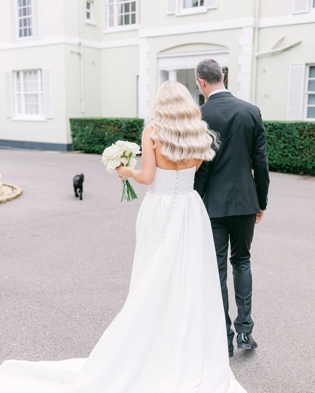 A few snippets from a dreamy black tie wedding for Olivia &amp; Oliver last year. 🤍 ☁️ 🕊️

Venue @deerparkcountryhouse
Photos @tarastattonphotography
Florist &amp; styling @roomforbloomevents
Dress @janehillbridal @hannahelizabethbridal 
Hair @isob